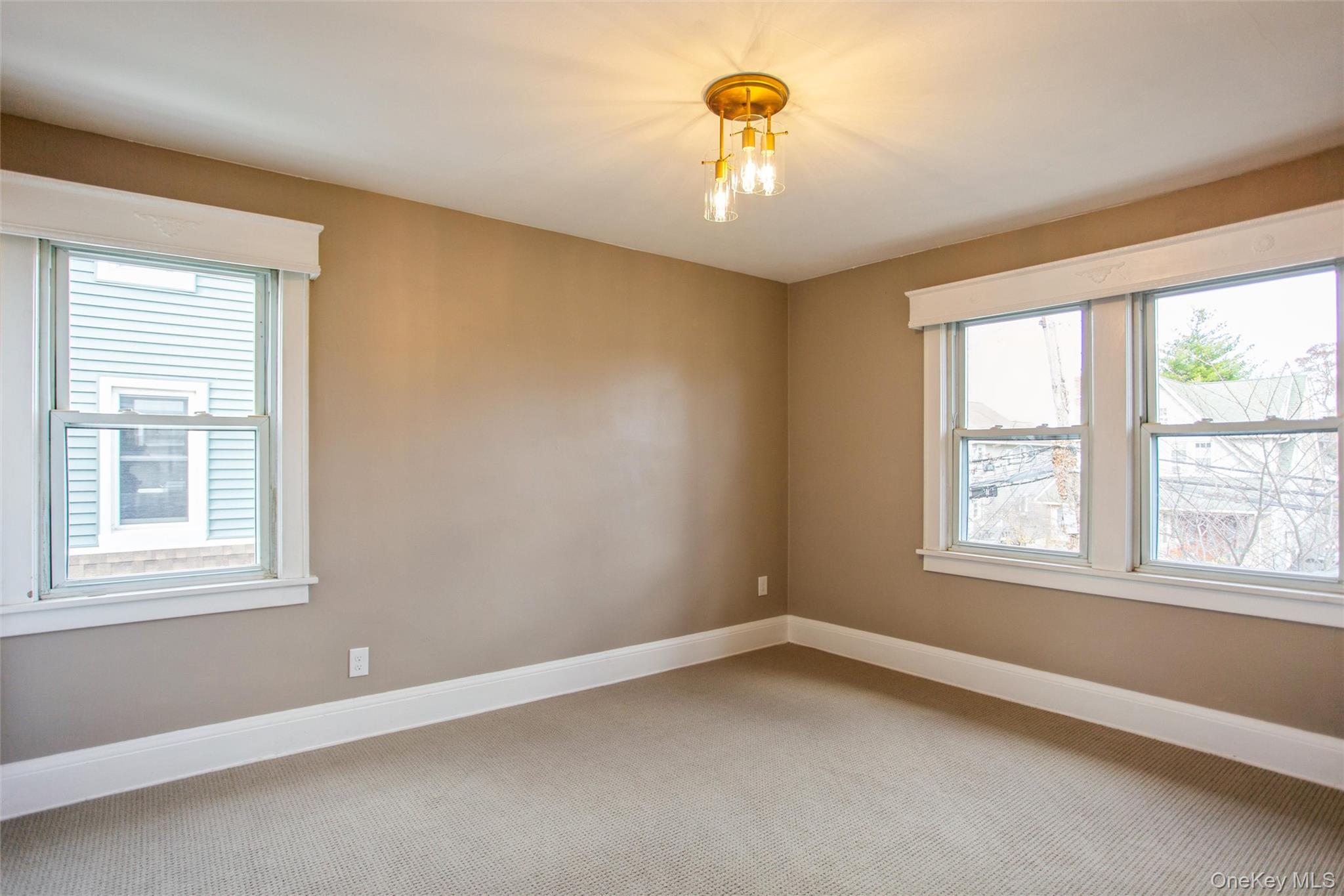 60 Harvard Avenue, Lynbrook, NY 11563