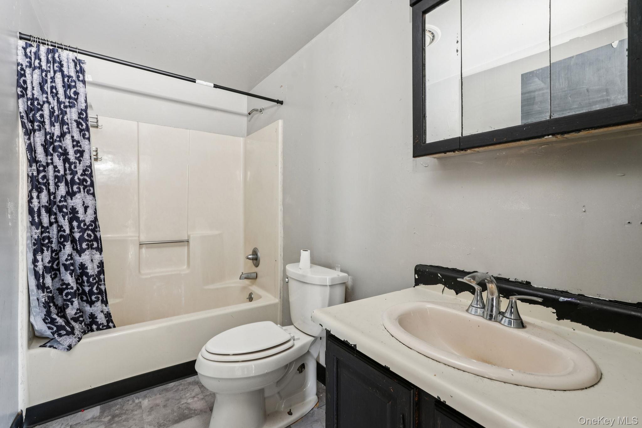 505 County Route 12, New Hampton, NY 10958