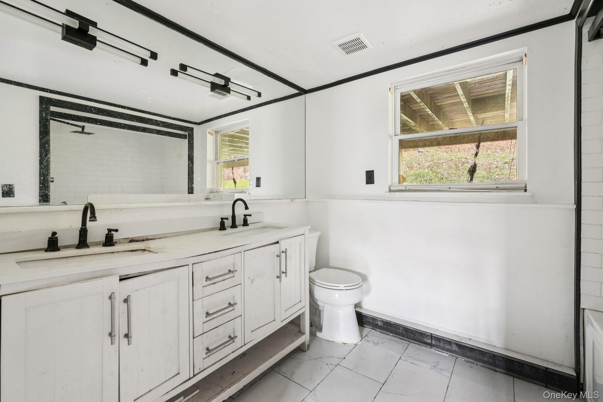 505 County Route 12, New Hampton, NY 10958