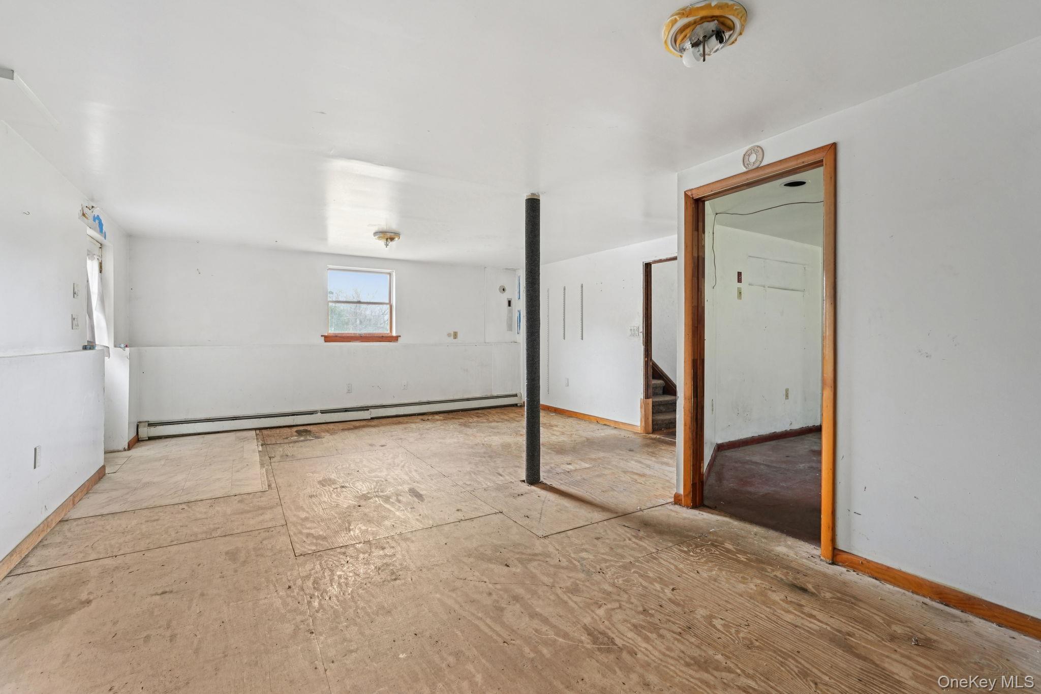 505 County Route 12, New Hampton, NY 10958