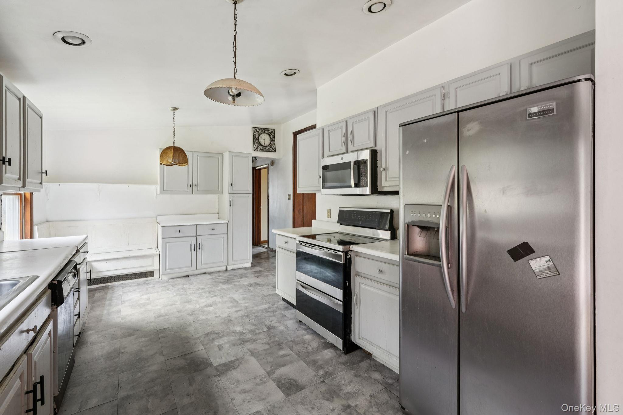 505 County Route 12, New Hampton, NY 10958