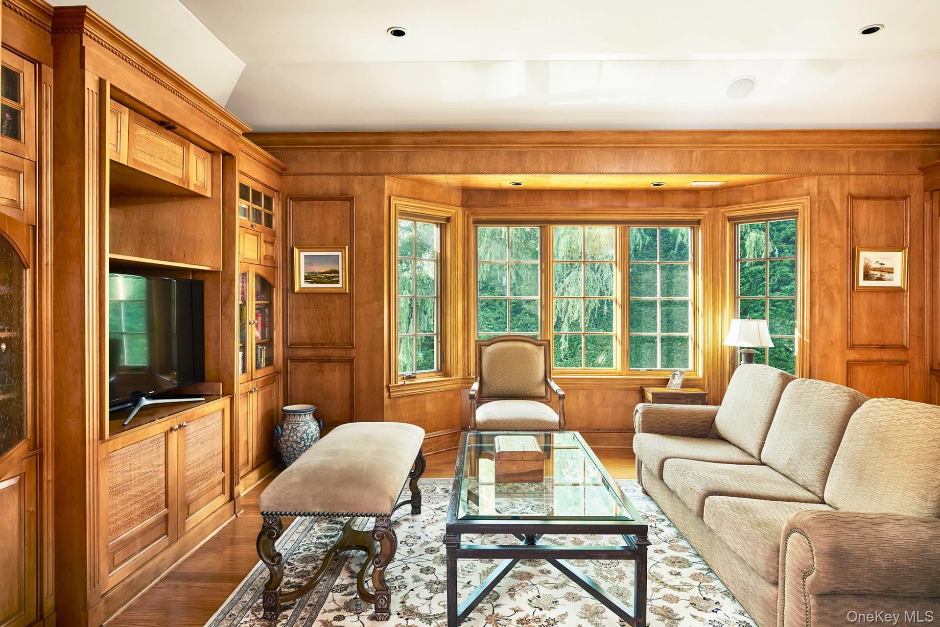 54 Cobb Isle Road, Water Mill, NY 11976