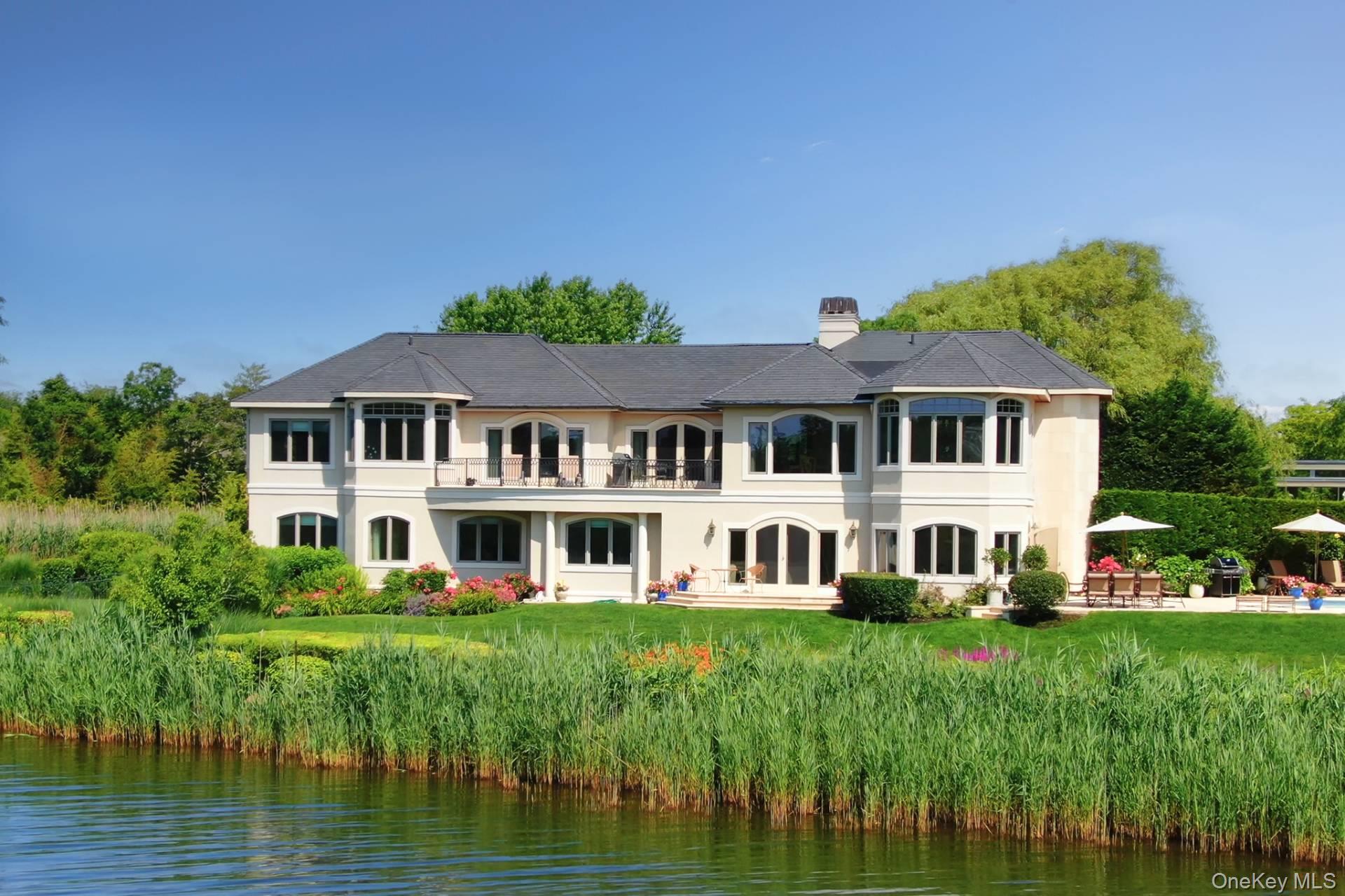 54 Cobb Isle Road, Water Mill, NY 11976