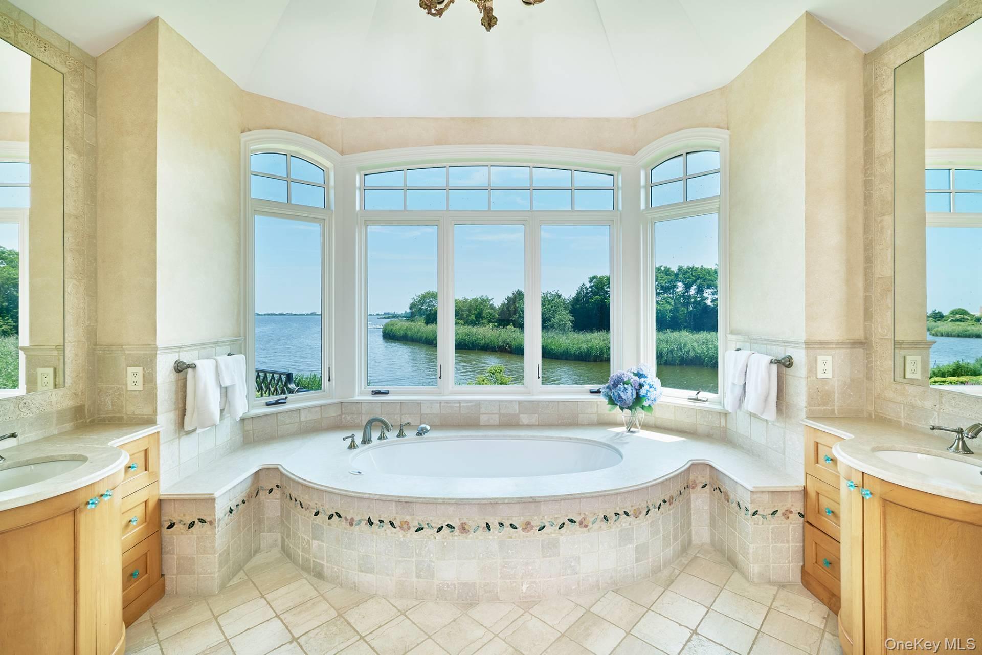 54 Cobb Isle Road, Water Mill, NY 11976