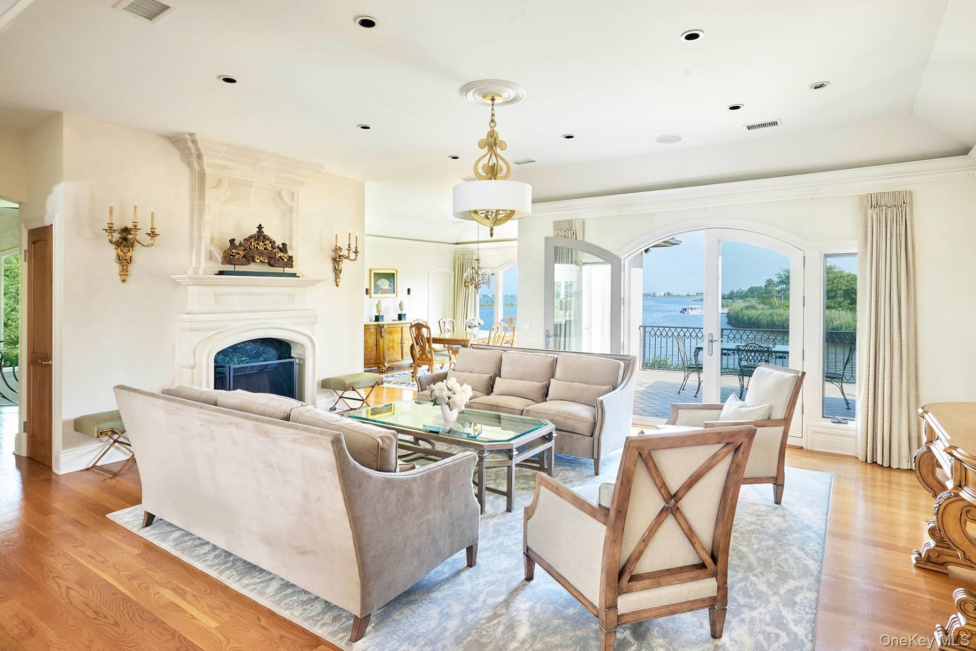 54 Cobb Isle Road, Water Mill, NY 11976