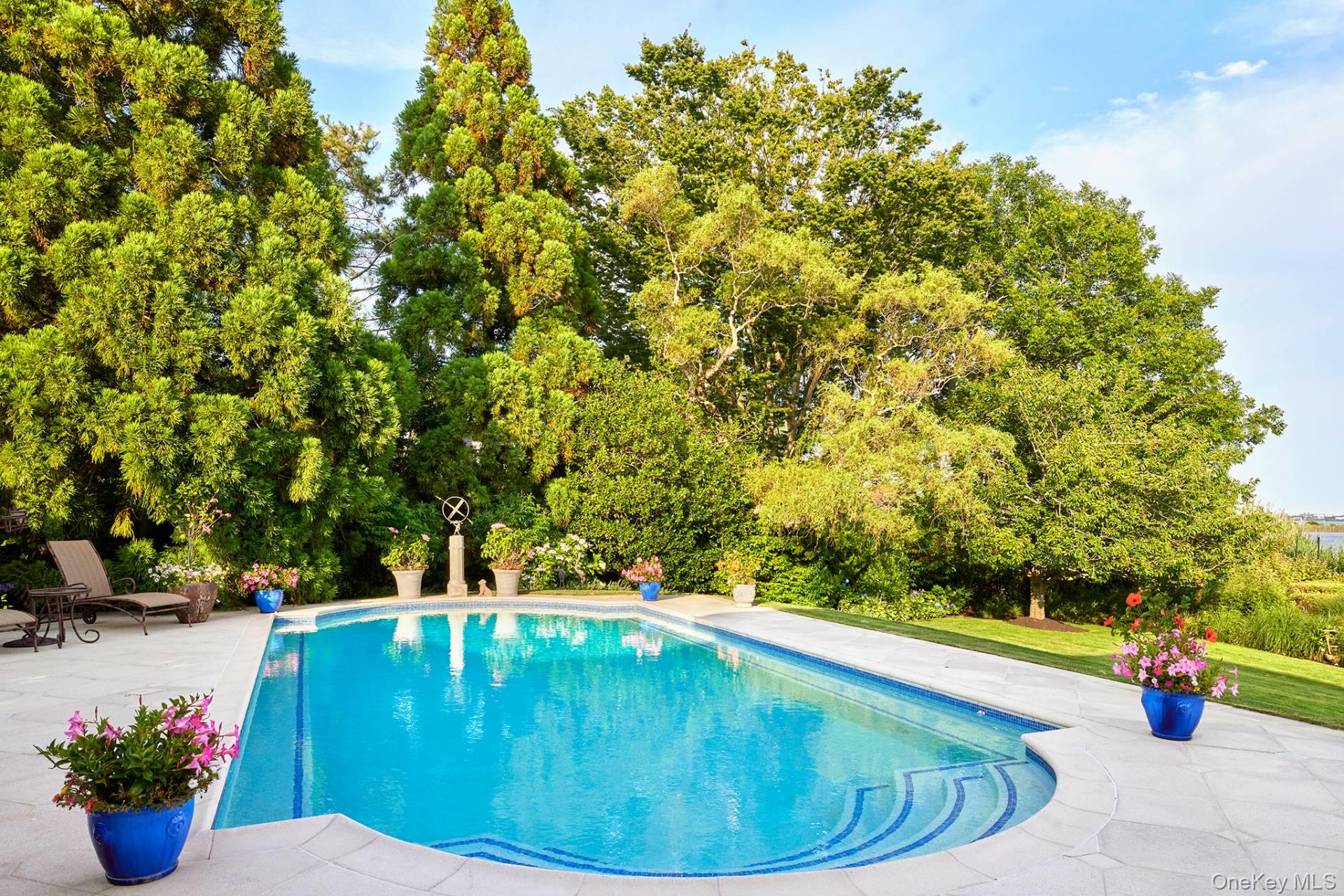 54 Cobb Isle Road, Water Mill, NY 11976