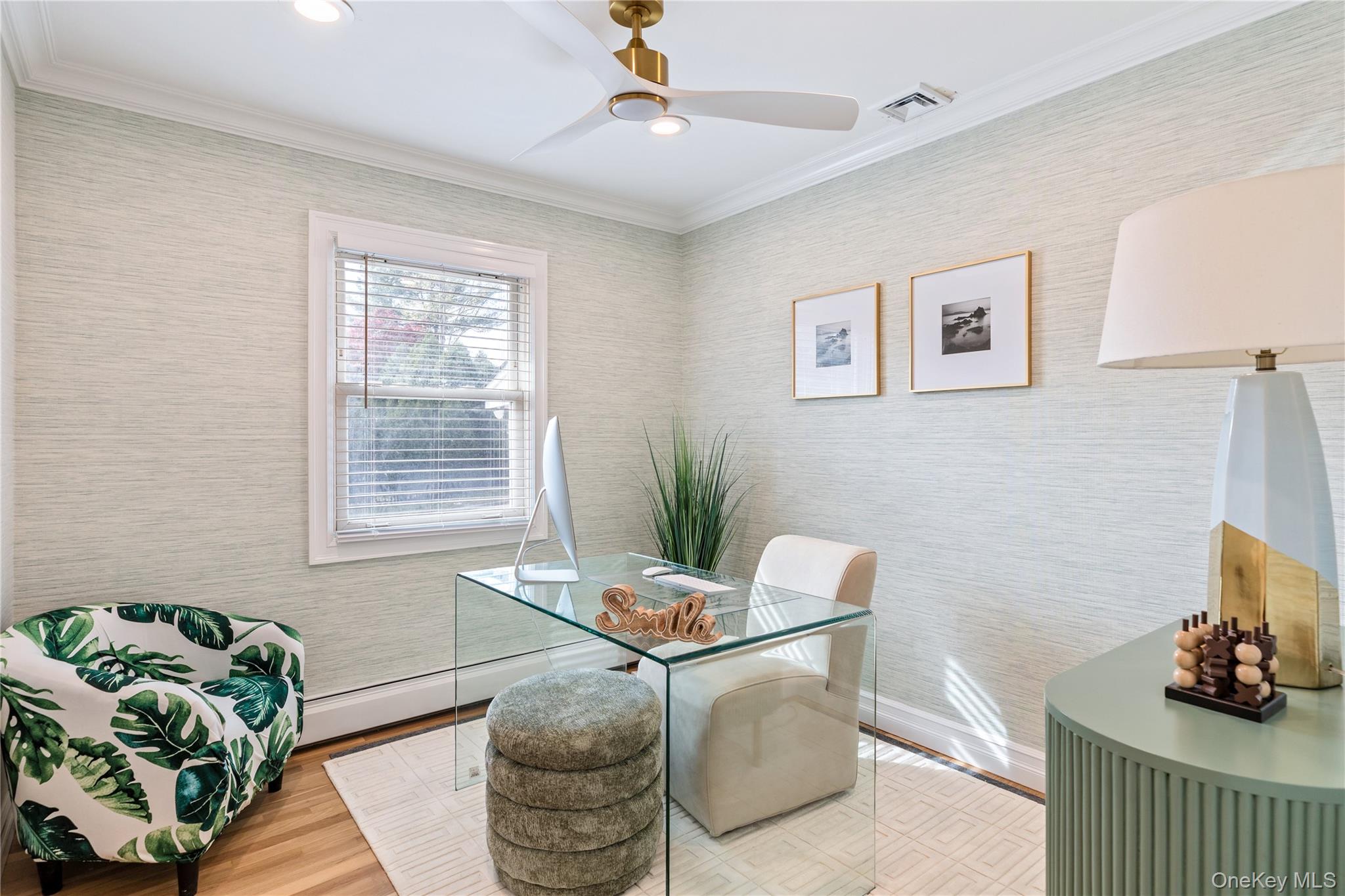 4 Long Ridge Road, Plainview, NY 11803