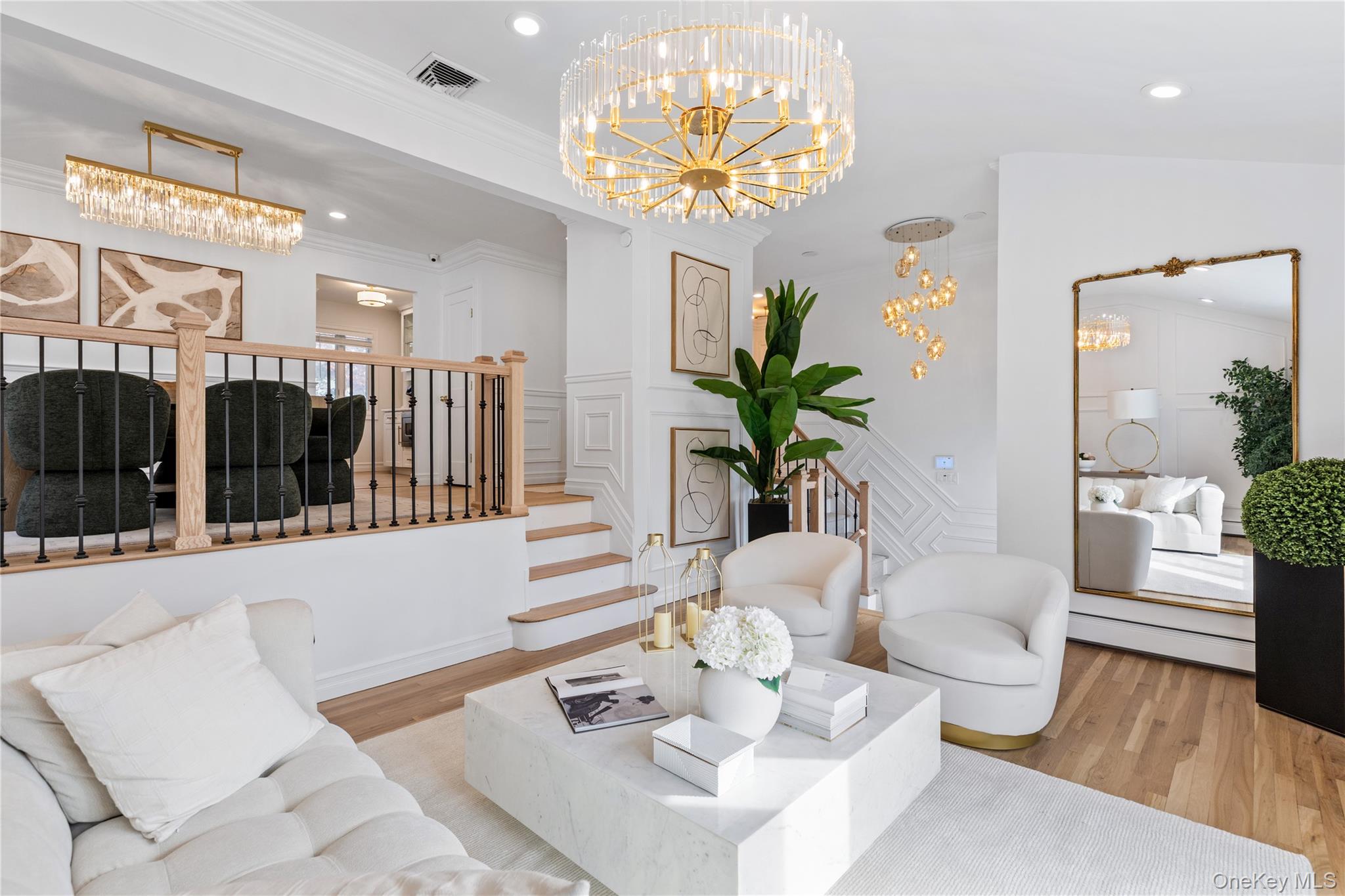 4 Long Ridge Road, Plainview, NY 11803