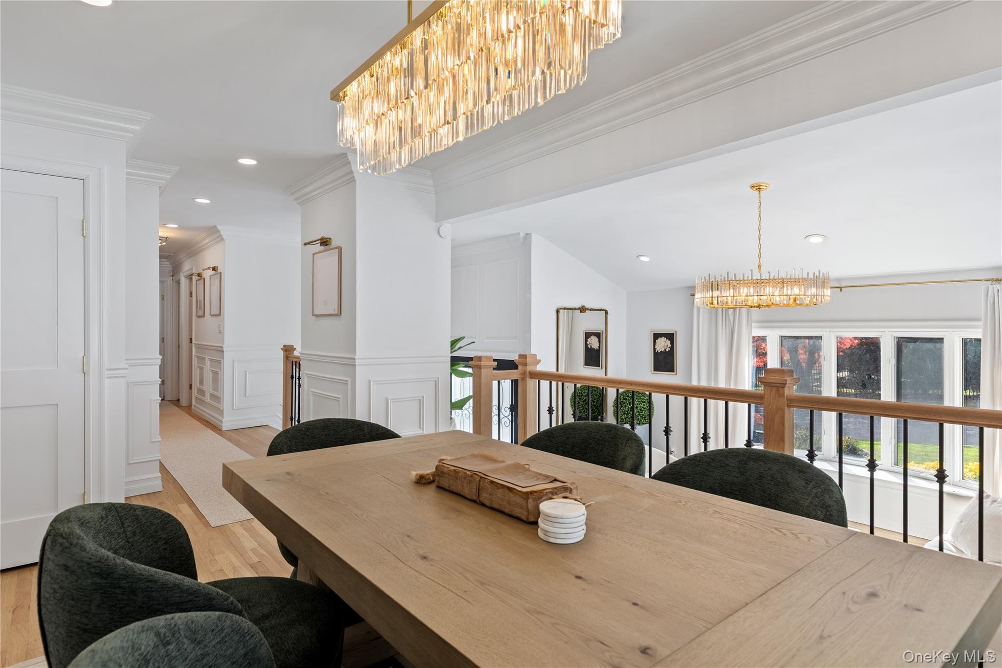 4 Long Ridge Road, Plainview, NY 11803