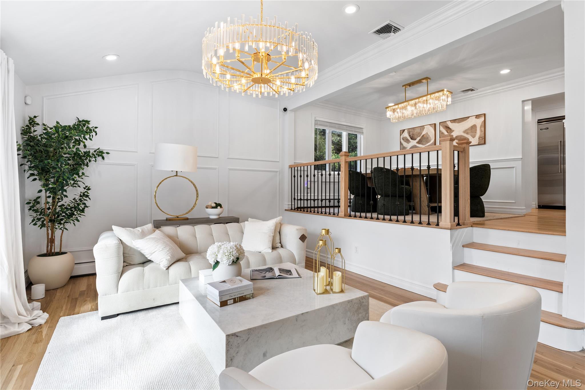 4 Long Ridge Road, Plainview, NY 11803