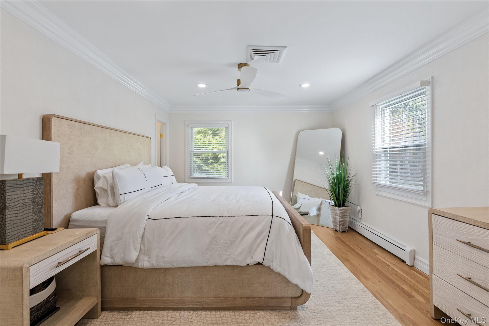 4 Long Ridge Road, Plainview, NY 11803