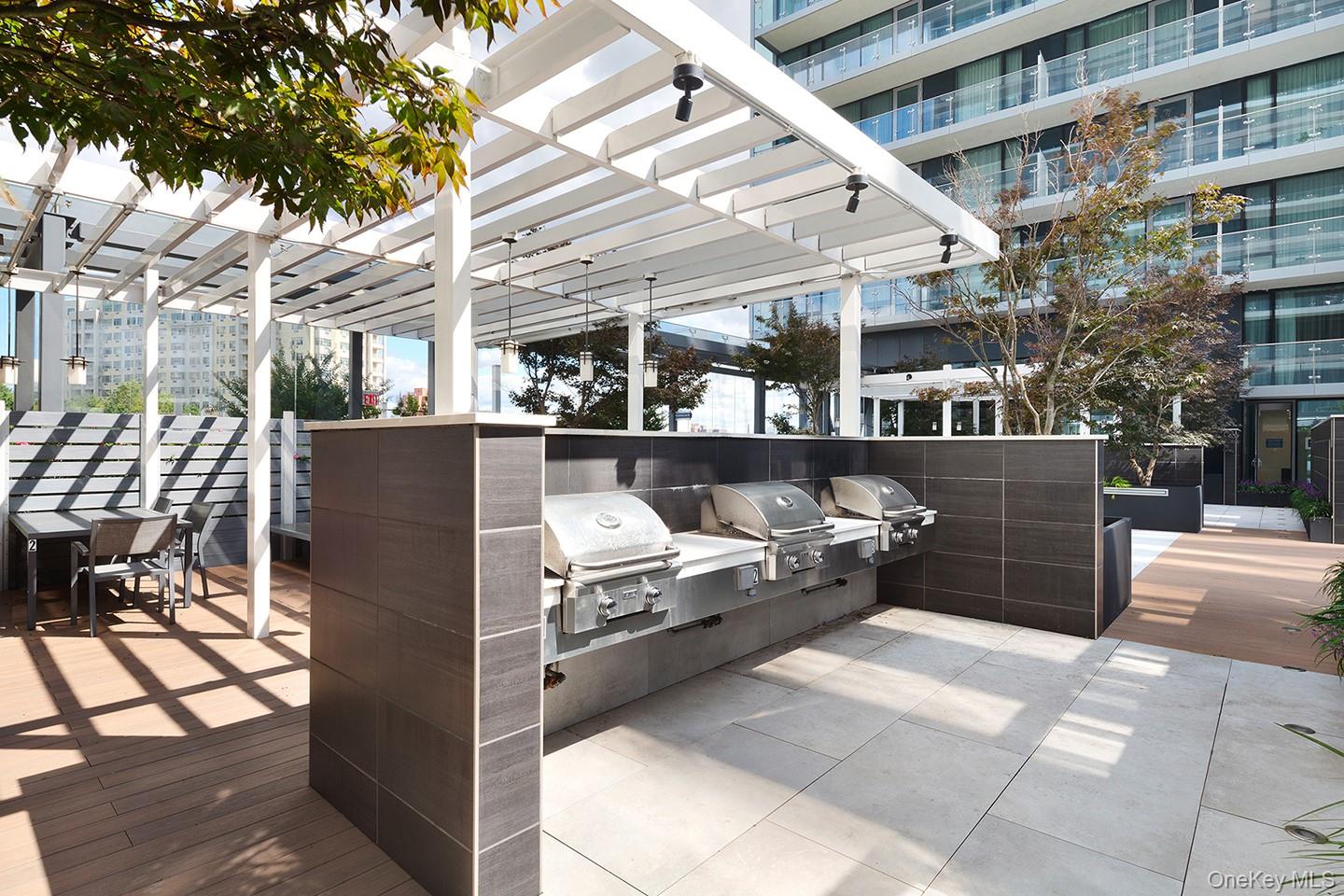 131-05 40th Road # PH1D, Flushing, NY 11354