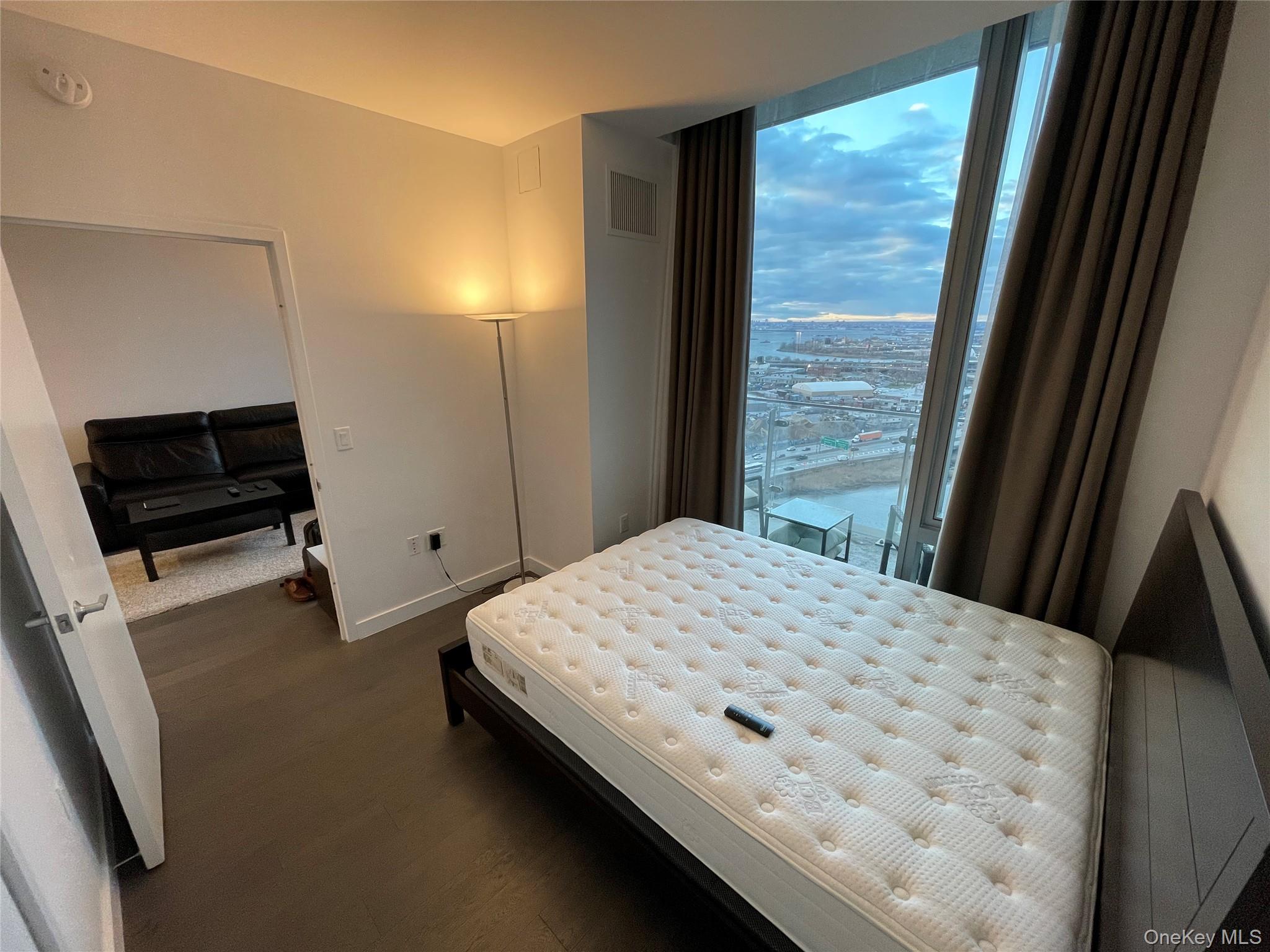 131-05 40th Road # PH1D, Flushing, NY 11354