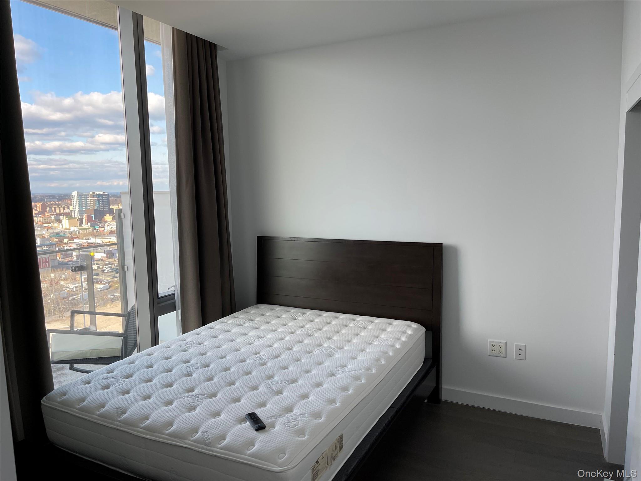 131-05 40th Road # PH1D, Flushing, NY 11354