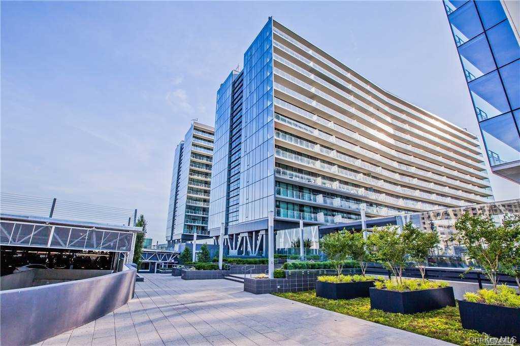 131-05 40th Road # PH1D, Flushing, NY 11354