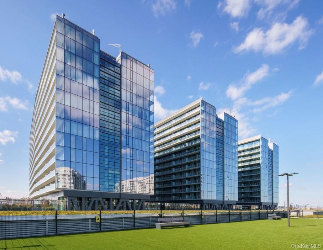 131-05 40th Road # PH1D, Flushing, NY 11354