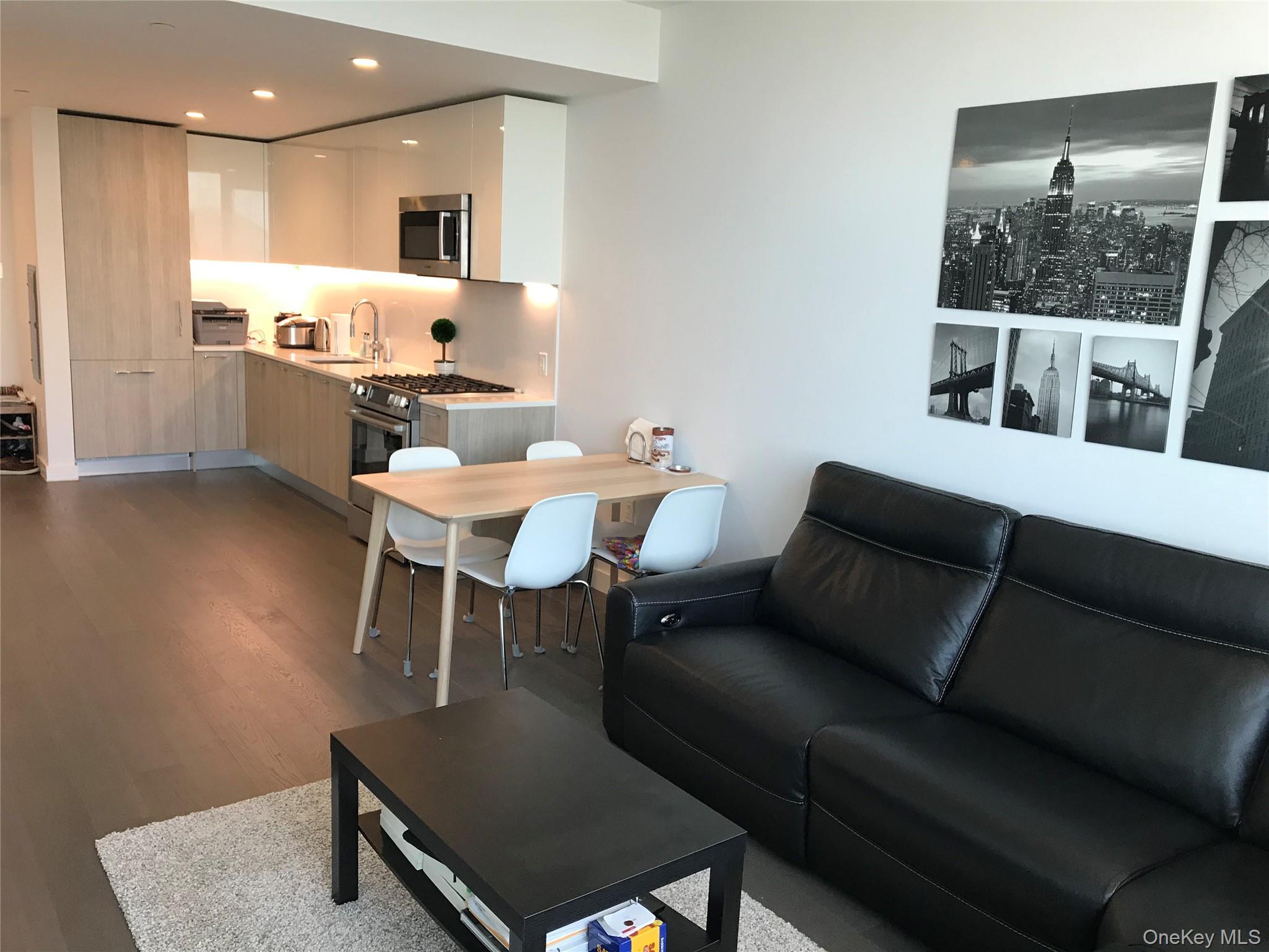 131-05 40th Road # PH1D, Flushing, NY 11354