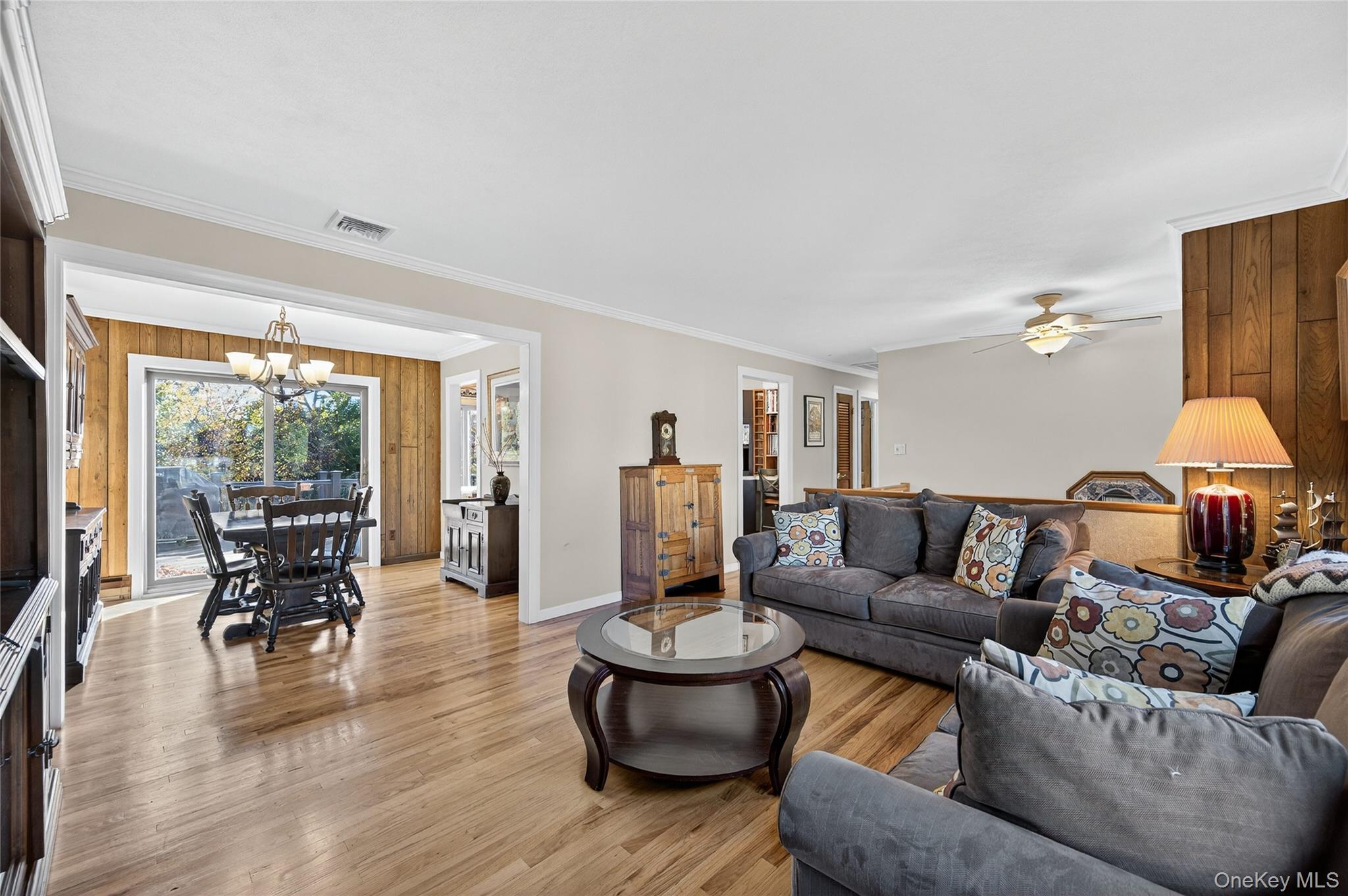 21 Forest Road, Kings Park, NY 11754