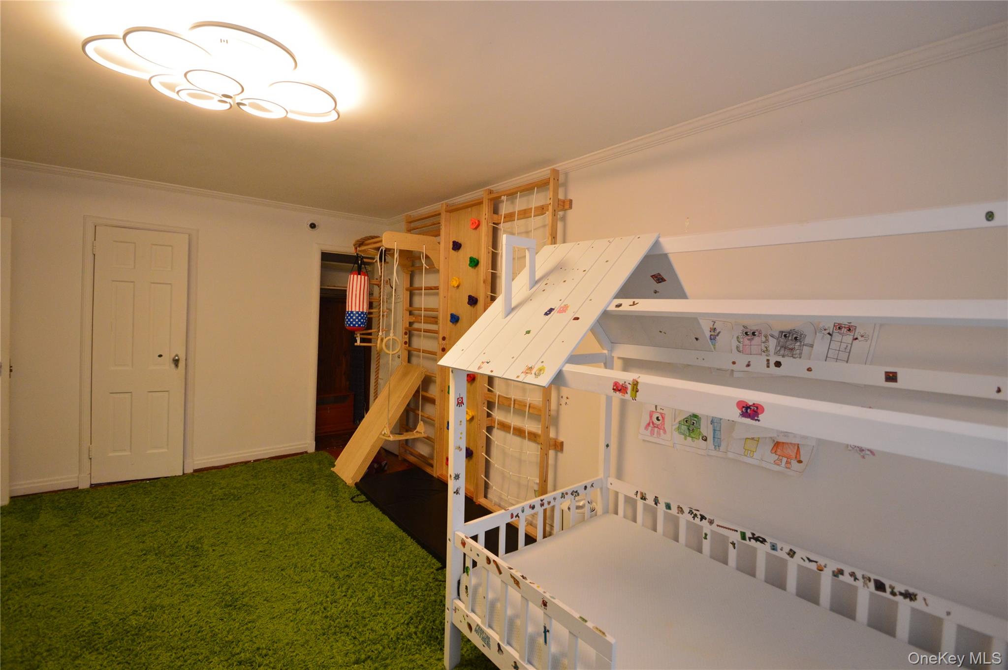 10546 65th Road, Forest Hills, NY 11375