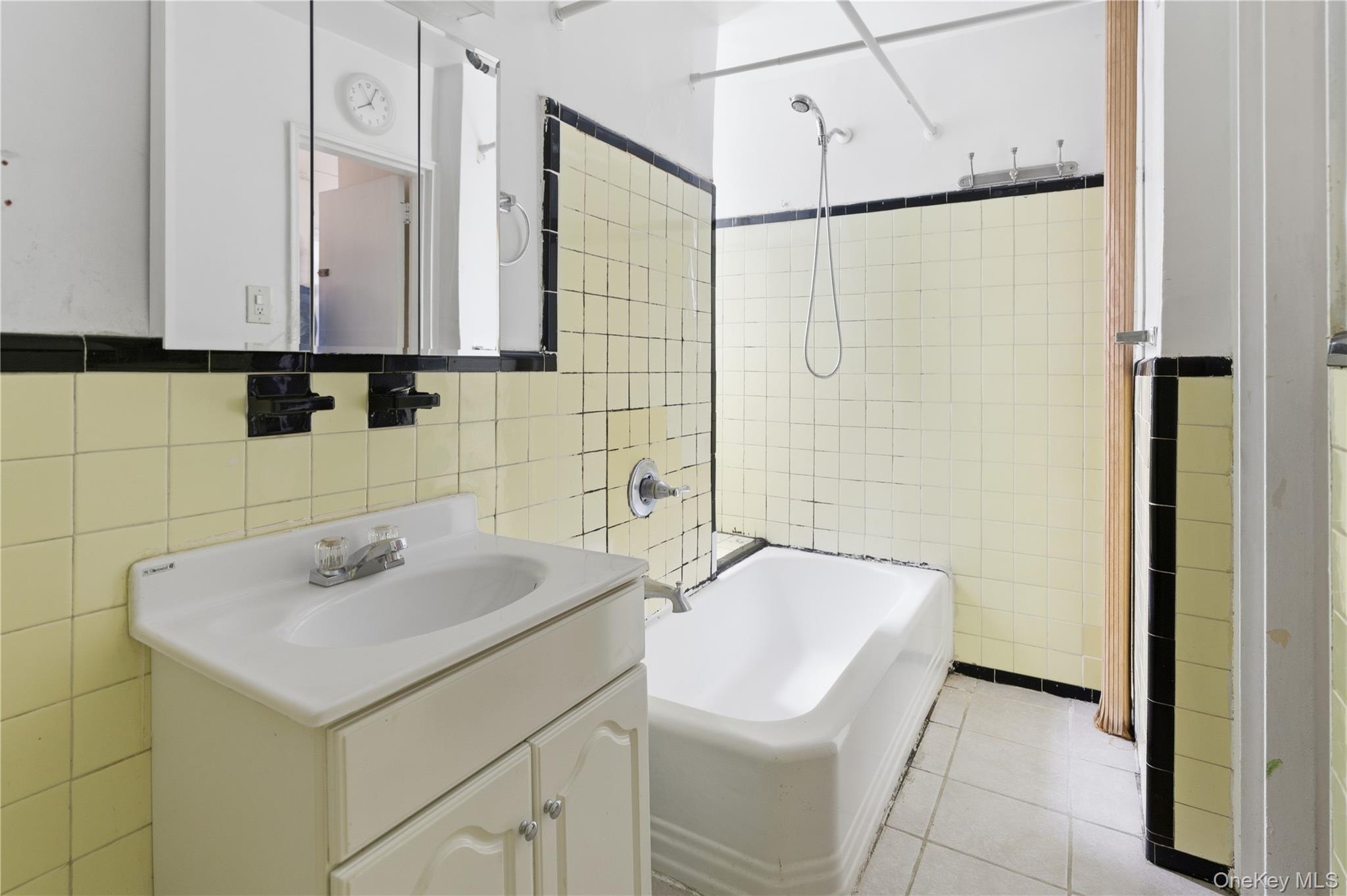 88-30 182nd Street # 1H, Hollis, NY 11423