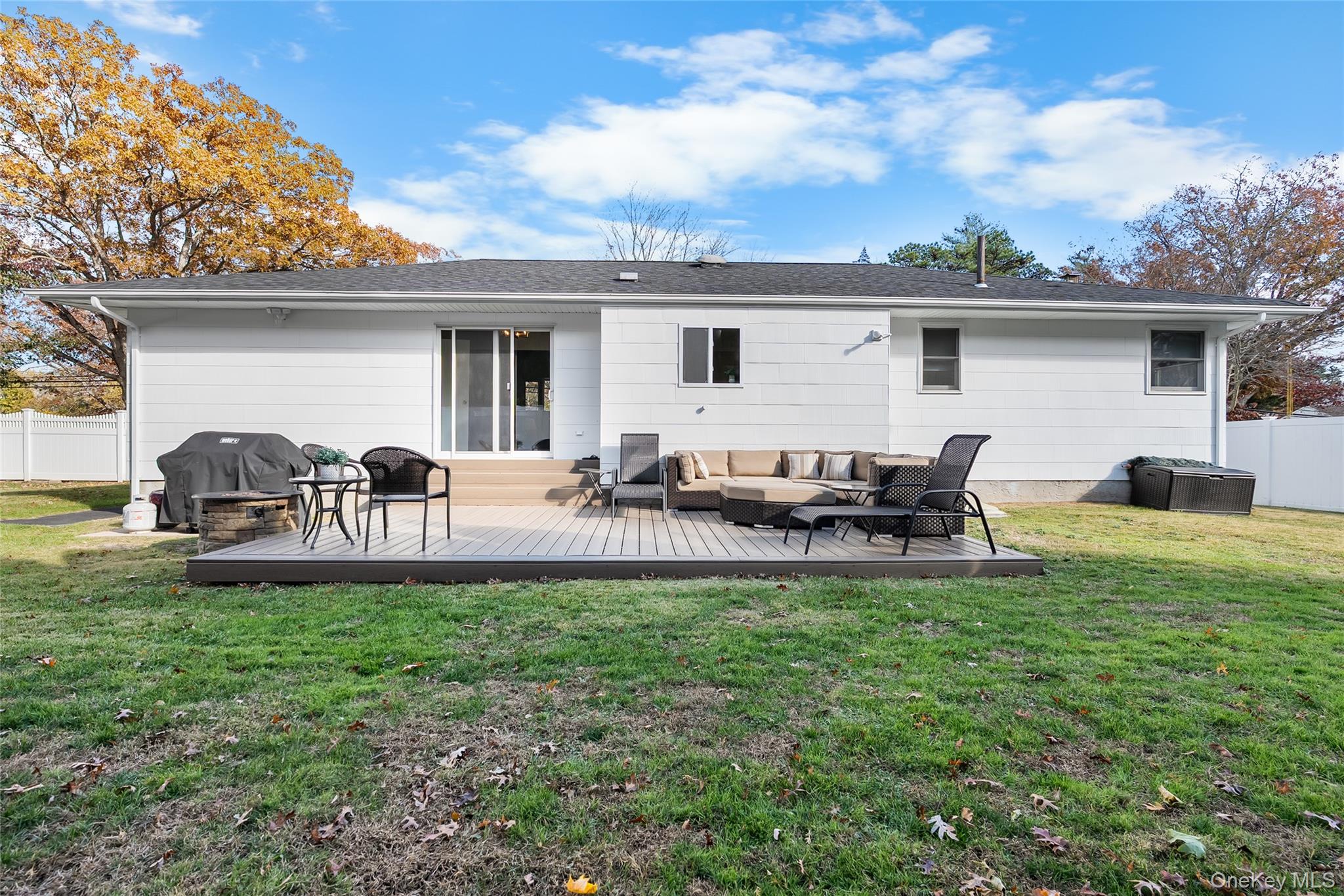 148 S Hillside Avenue, Nesconset, NY 11767