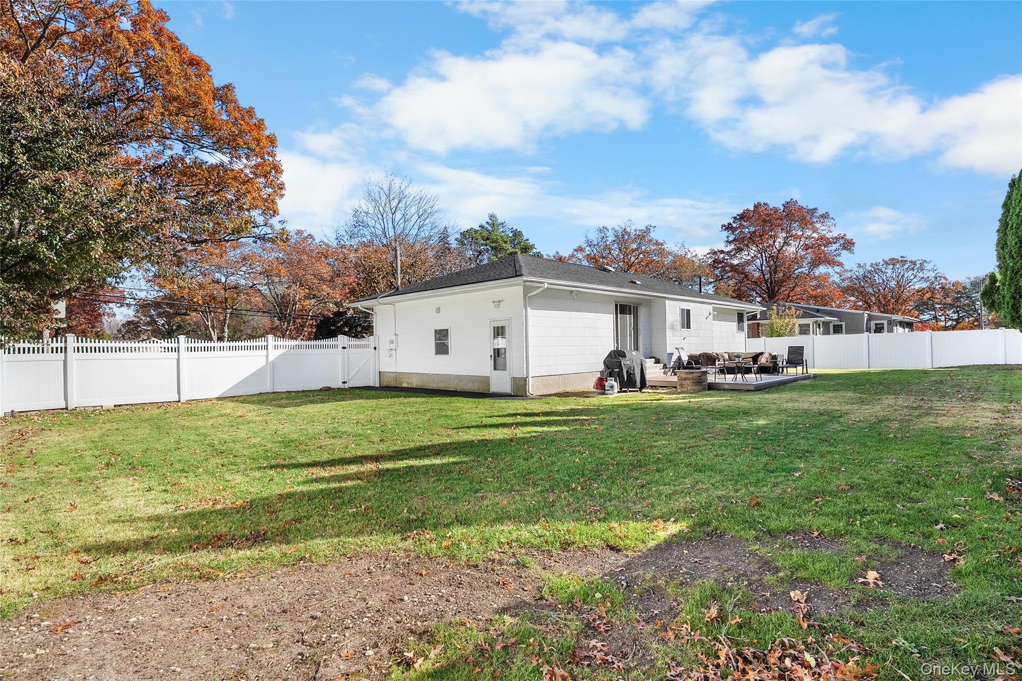 148 S Hillside Avenue, Nesconset, NY 11767