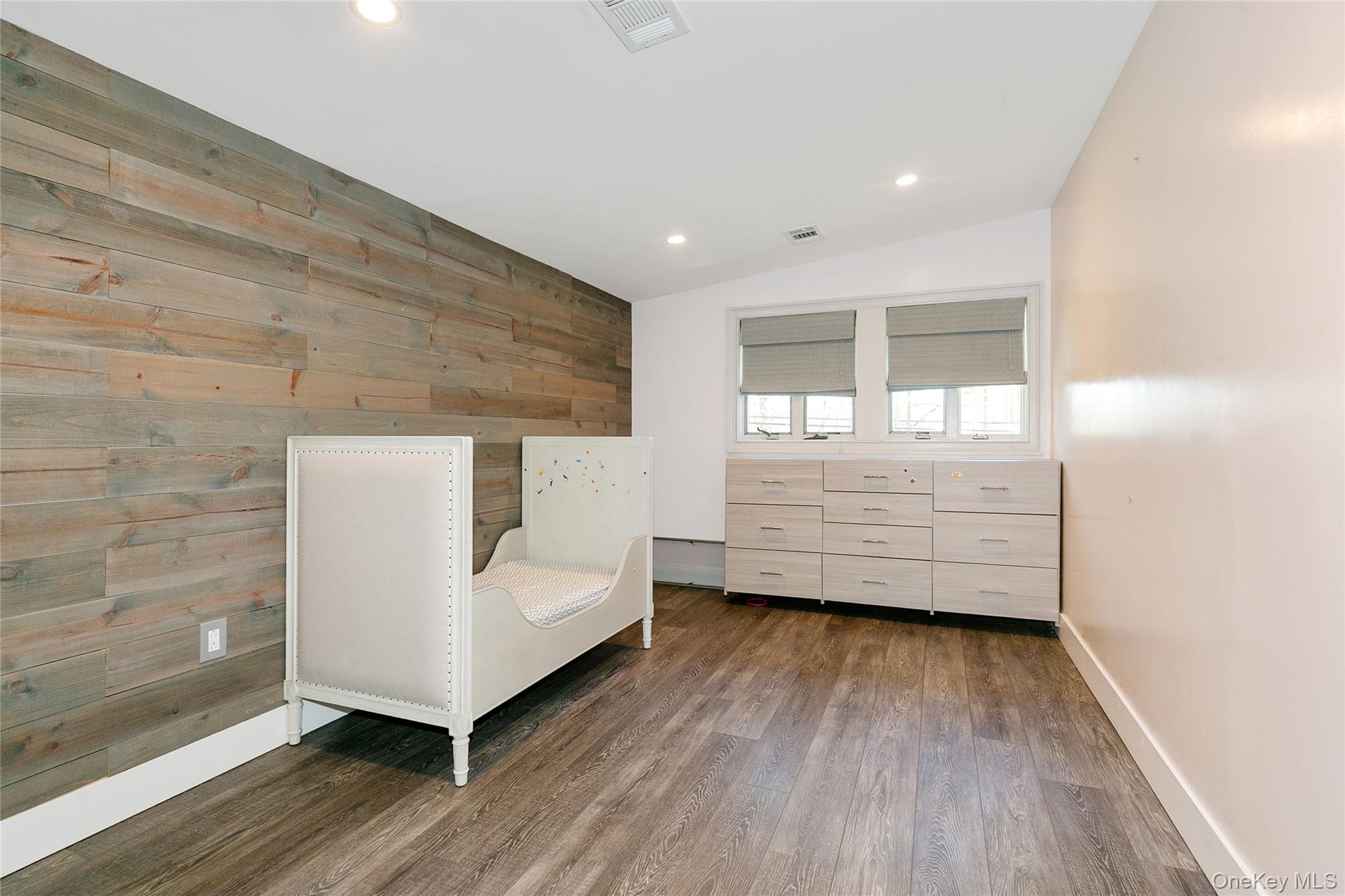 22 Olive Street, Lake Success, NY 11020