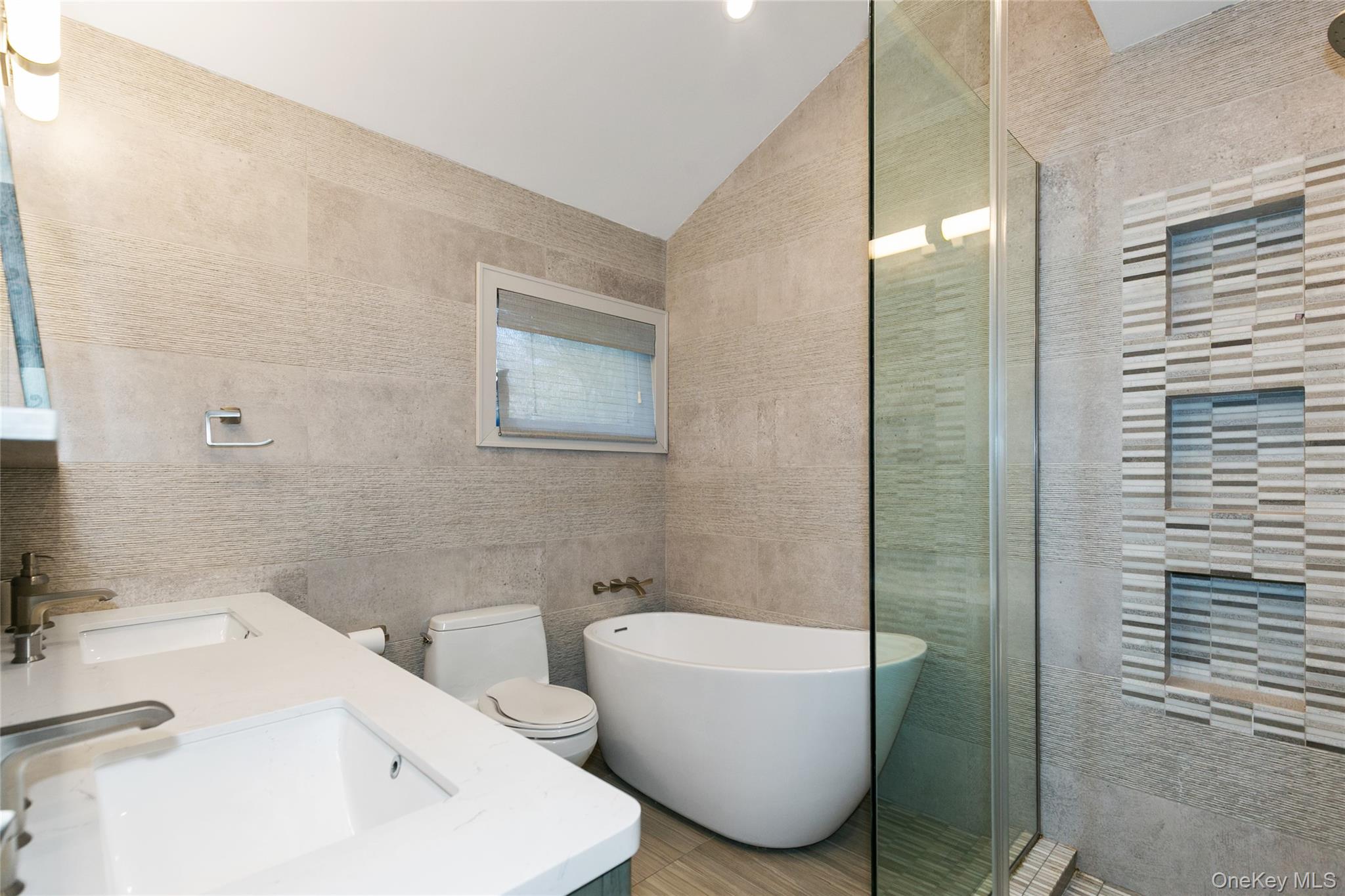 22 Olive Street, Lake Success, NY 11020