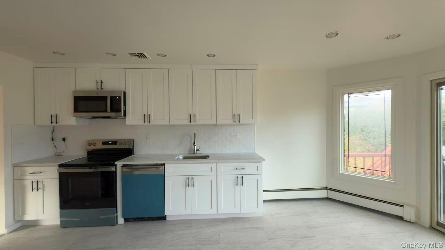 16 Middle Lane, Jericho, NY 11753