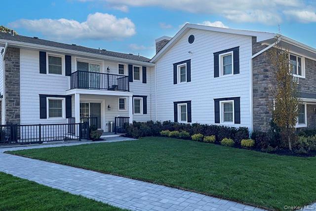 23 Weaver Drive # 03-1A, Massapequa, NY 11758