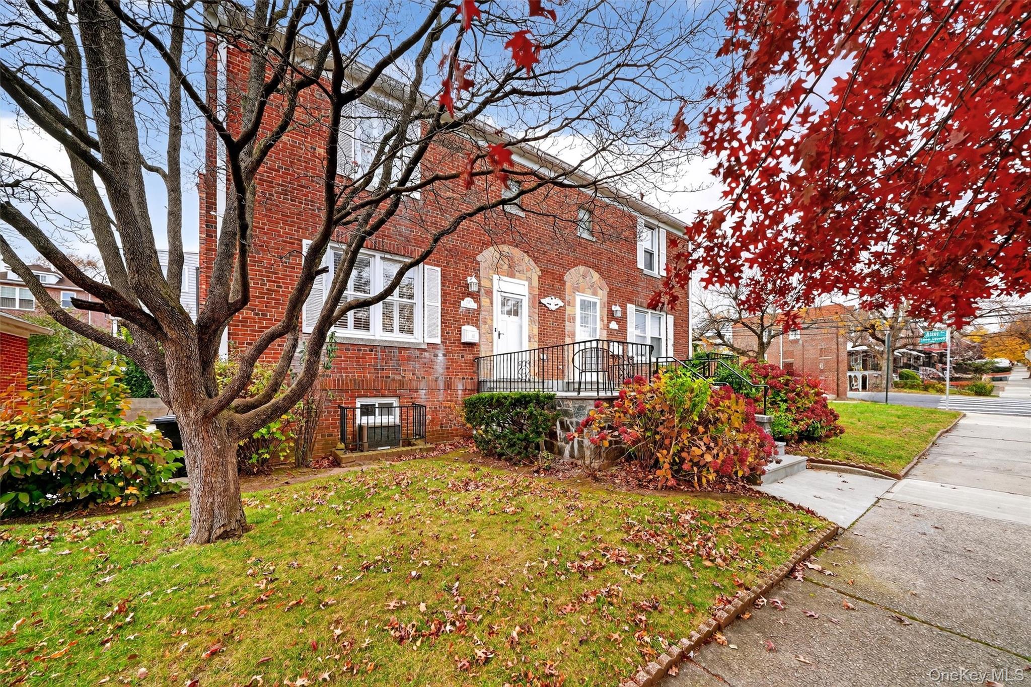 2247 mickle Avenue, Bronx, NY 10469