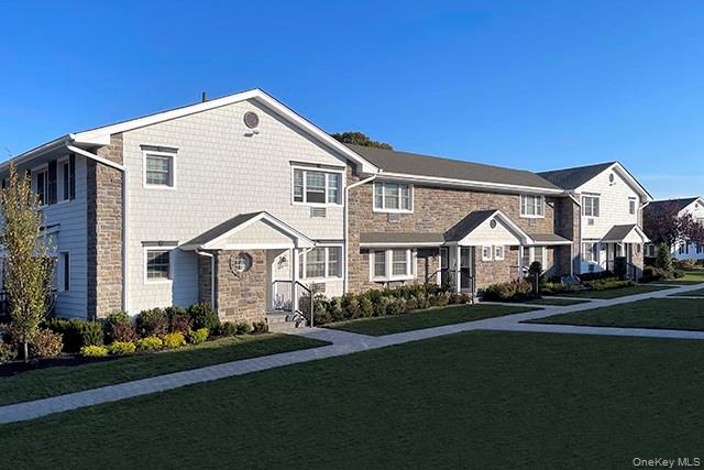 23 Weaver Drive # 09-8O, Massapequa, NY 11758