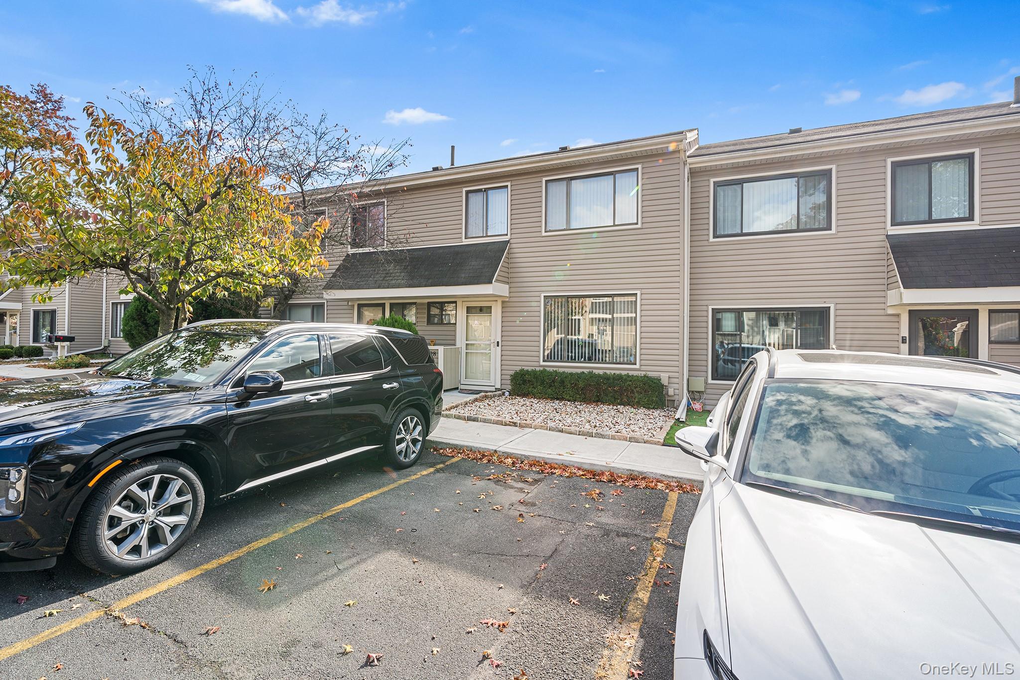 28 Berry Court, Staten Island, NY 10309