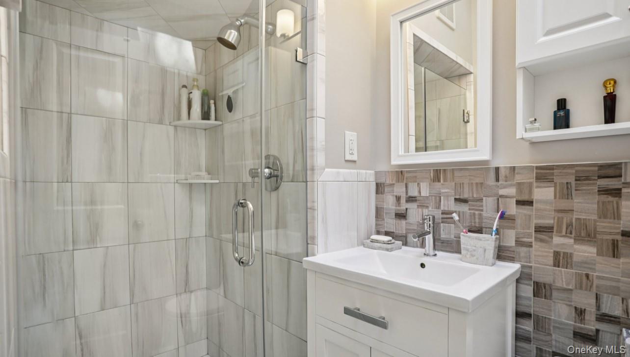 36 Capt Honeywells Road, Ardsley, NY 10502