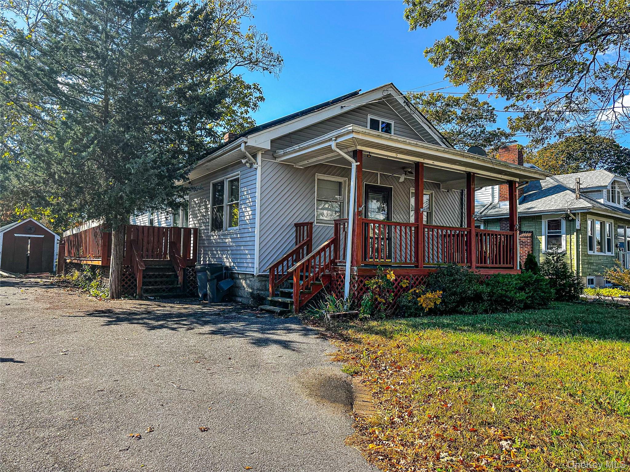 38 W Smith Street, Amityville, NY 11701