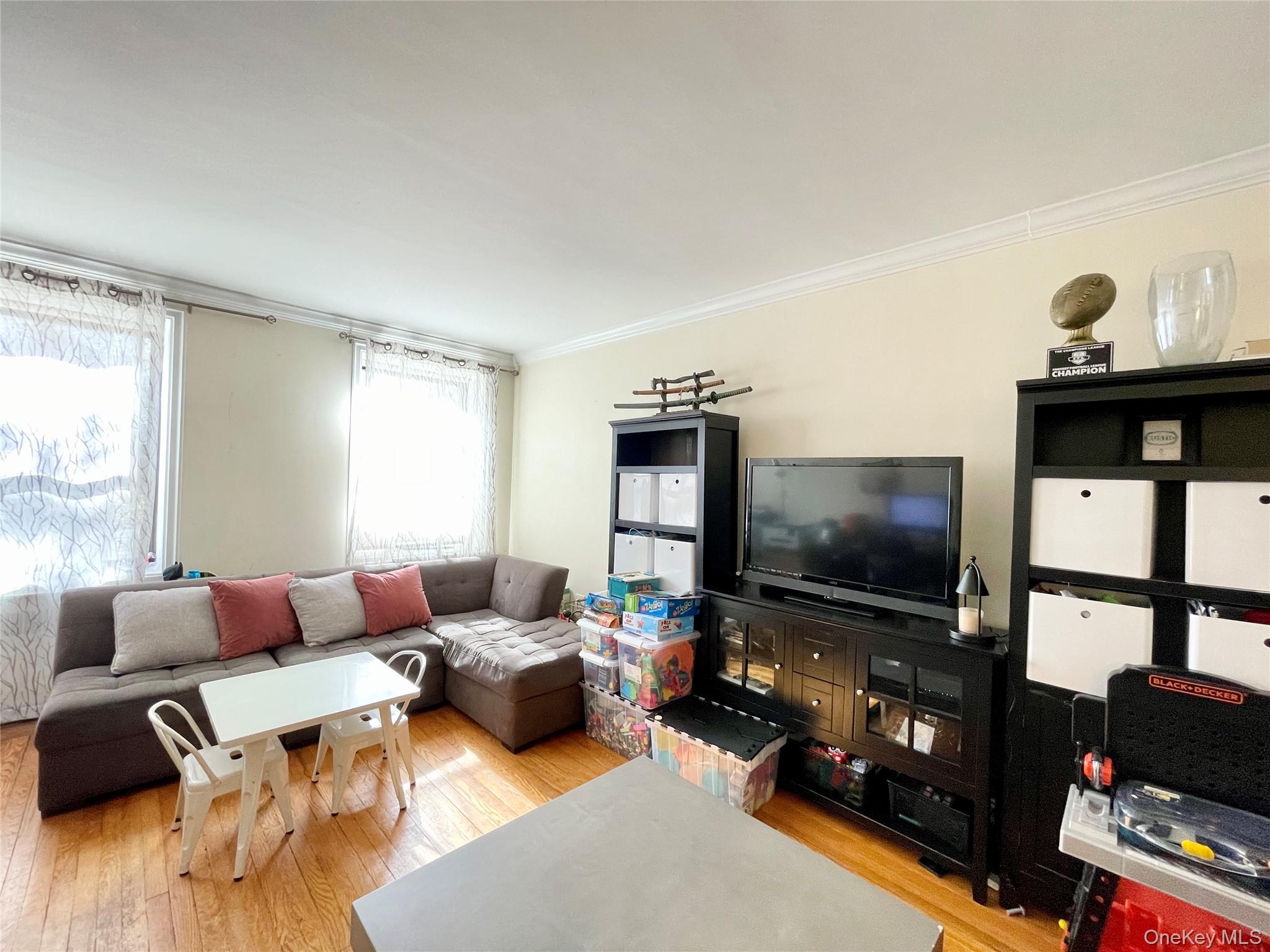 321 Larchmont Acres West # 1B, Larchmont, NY 10538