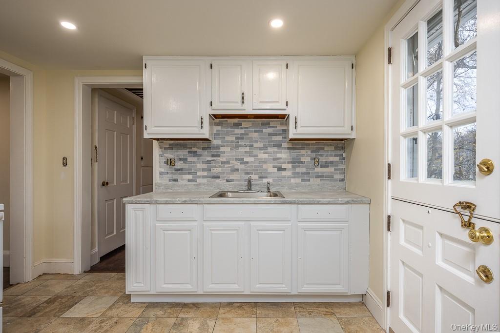 5 W Stone Street # 2nd FL, Newburgh, NY 12550