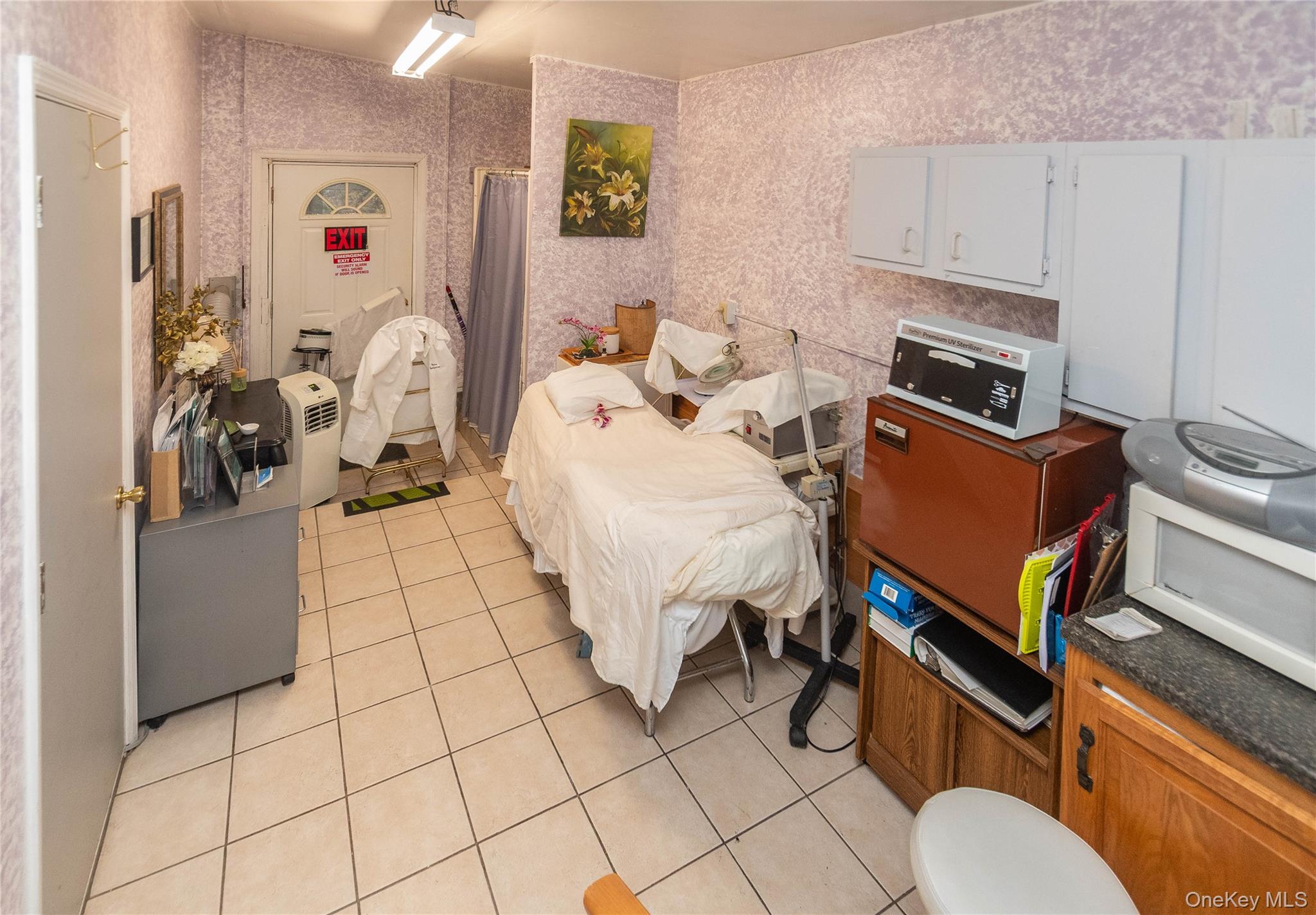 426 Violet Avenue, Poughkeepsie, NY 12601