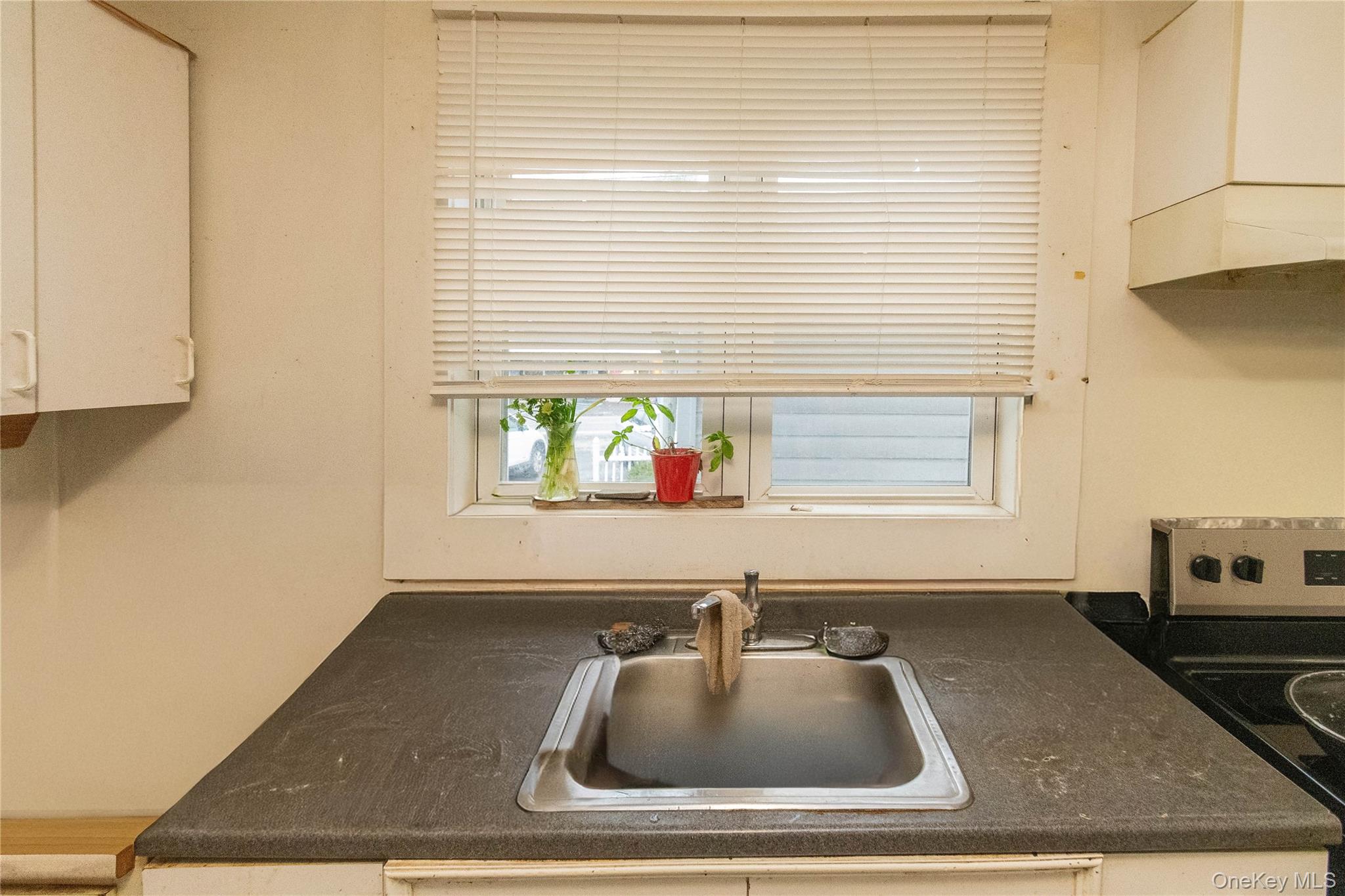 426 Violet Avenue, Poughkeepsie, NY 12601