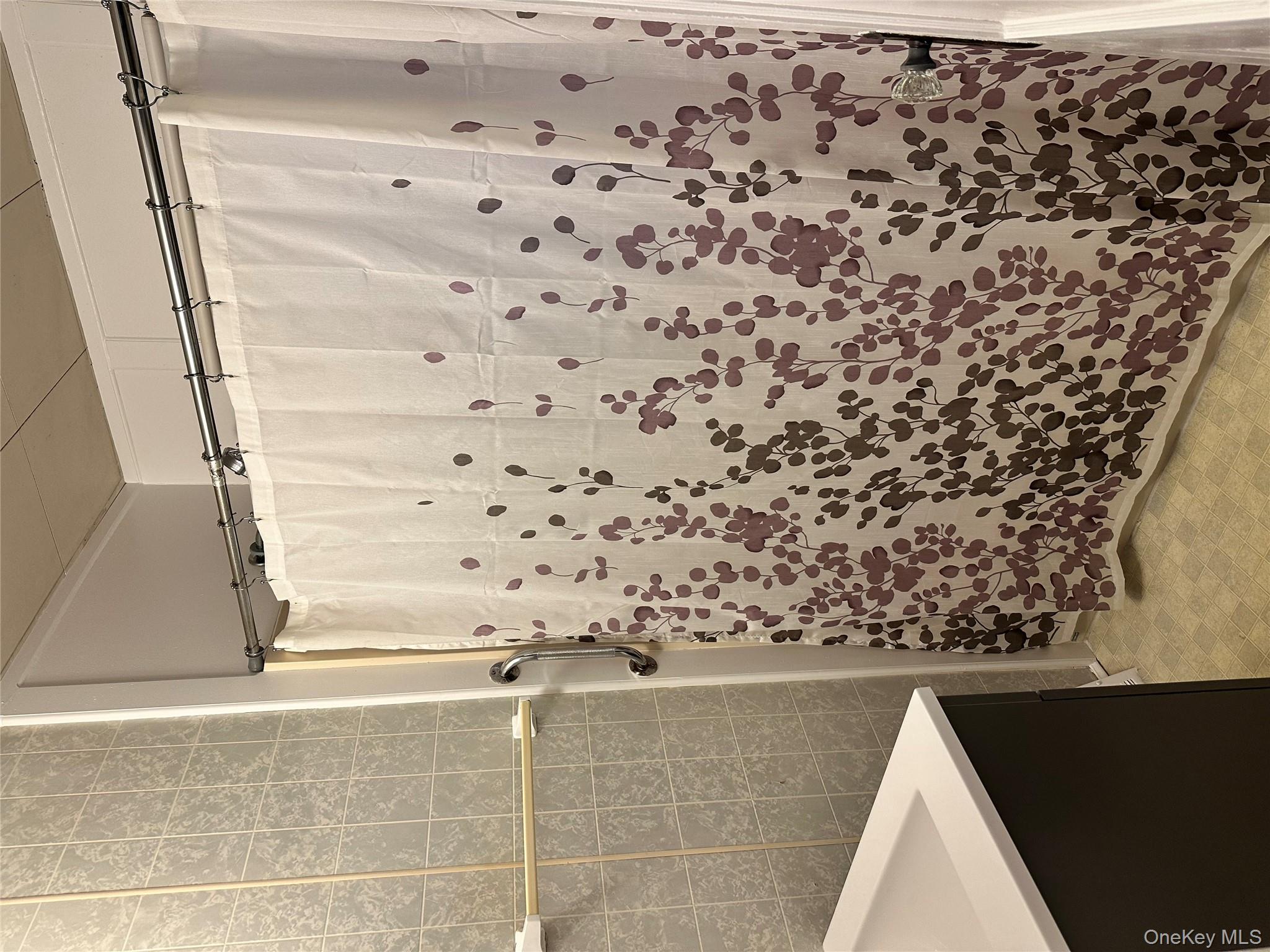 517 Flint Street, Greenport, NY 11944