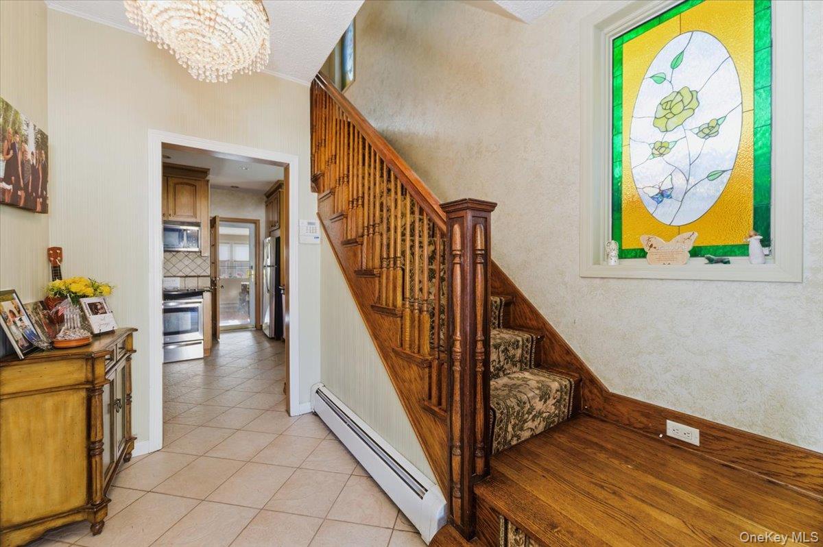 1053 Quentin Place, Woodmere, NY 11598