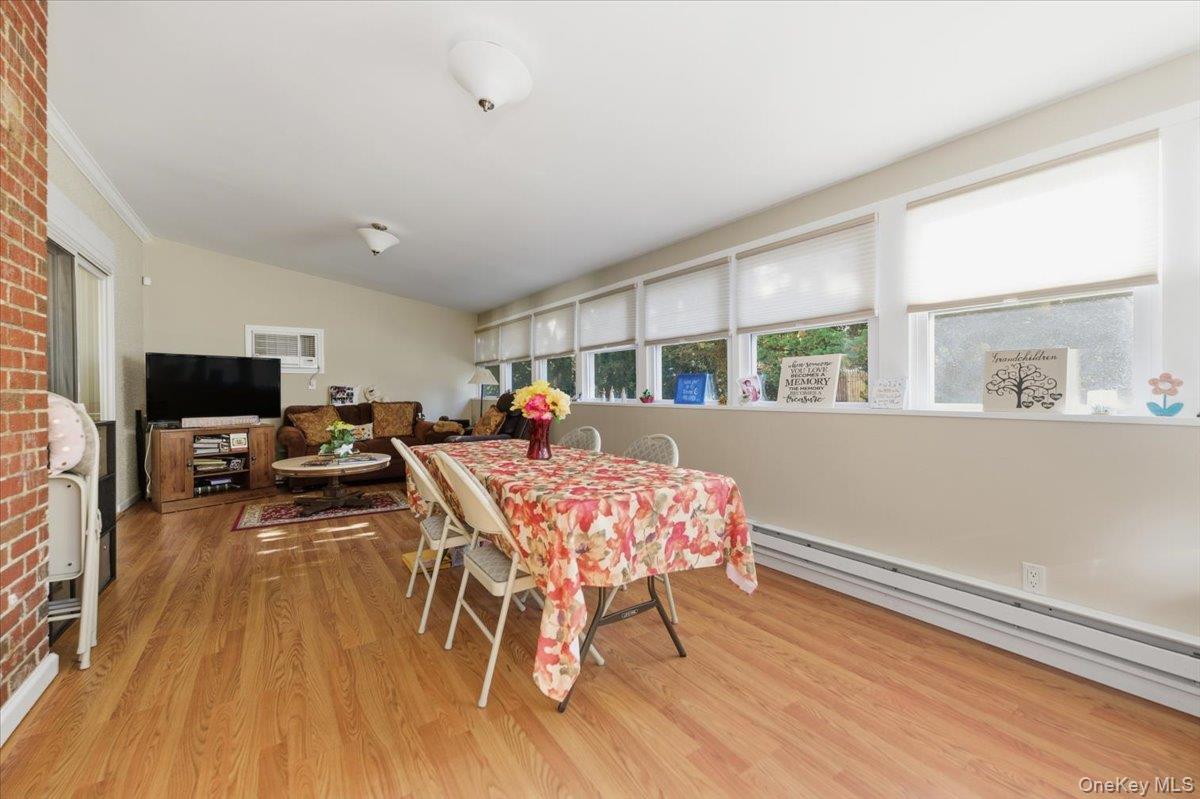 1053 Quentin Place, Woodmere, NY 11598