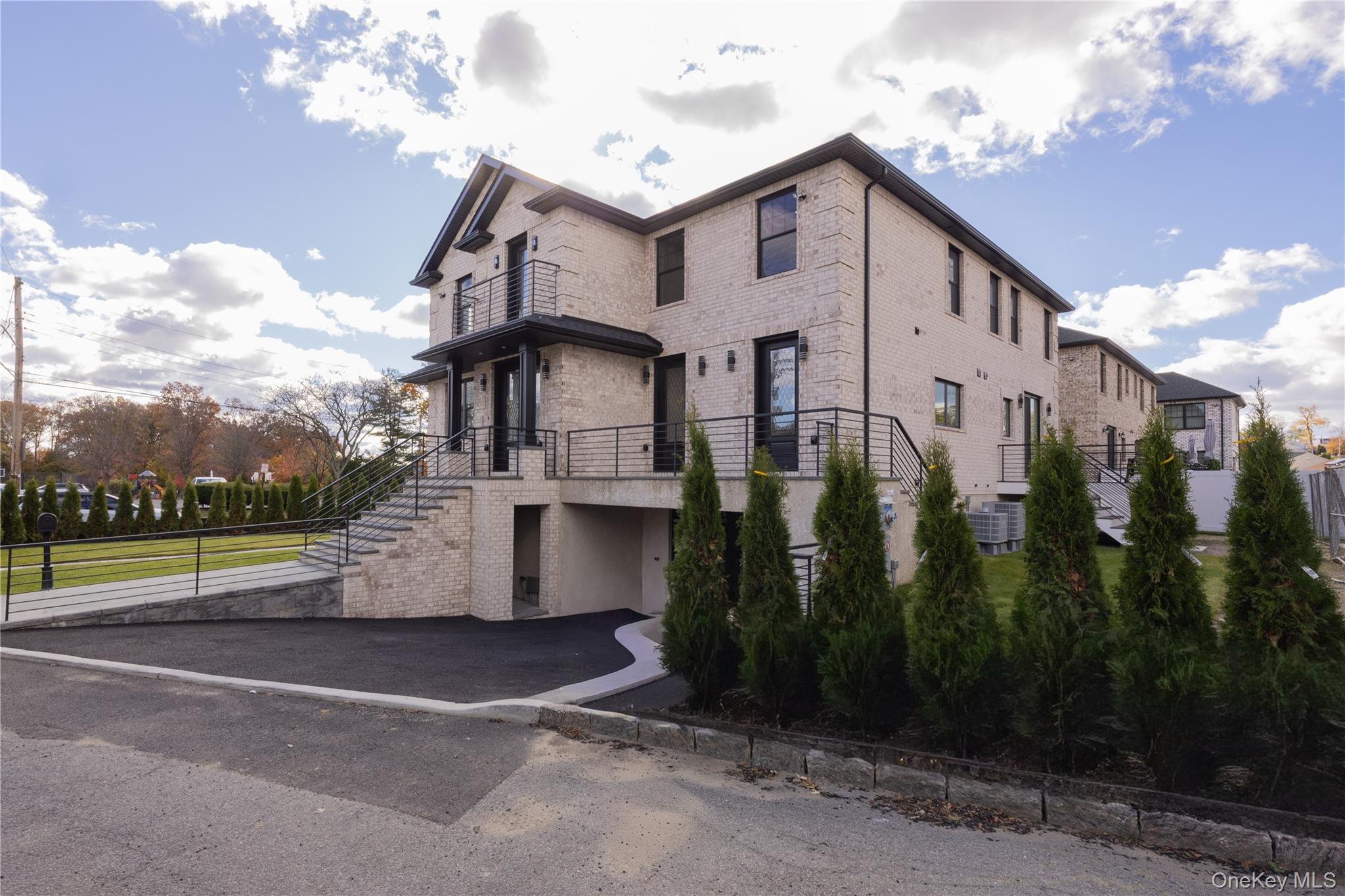 1 Victoria Lane, Yonkers, NY 10701