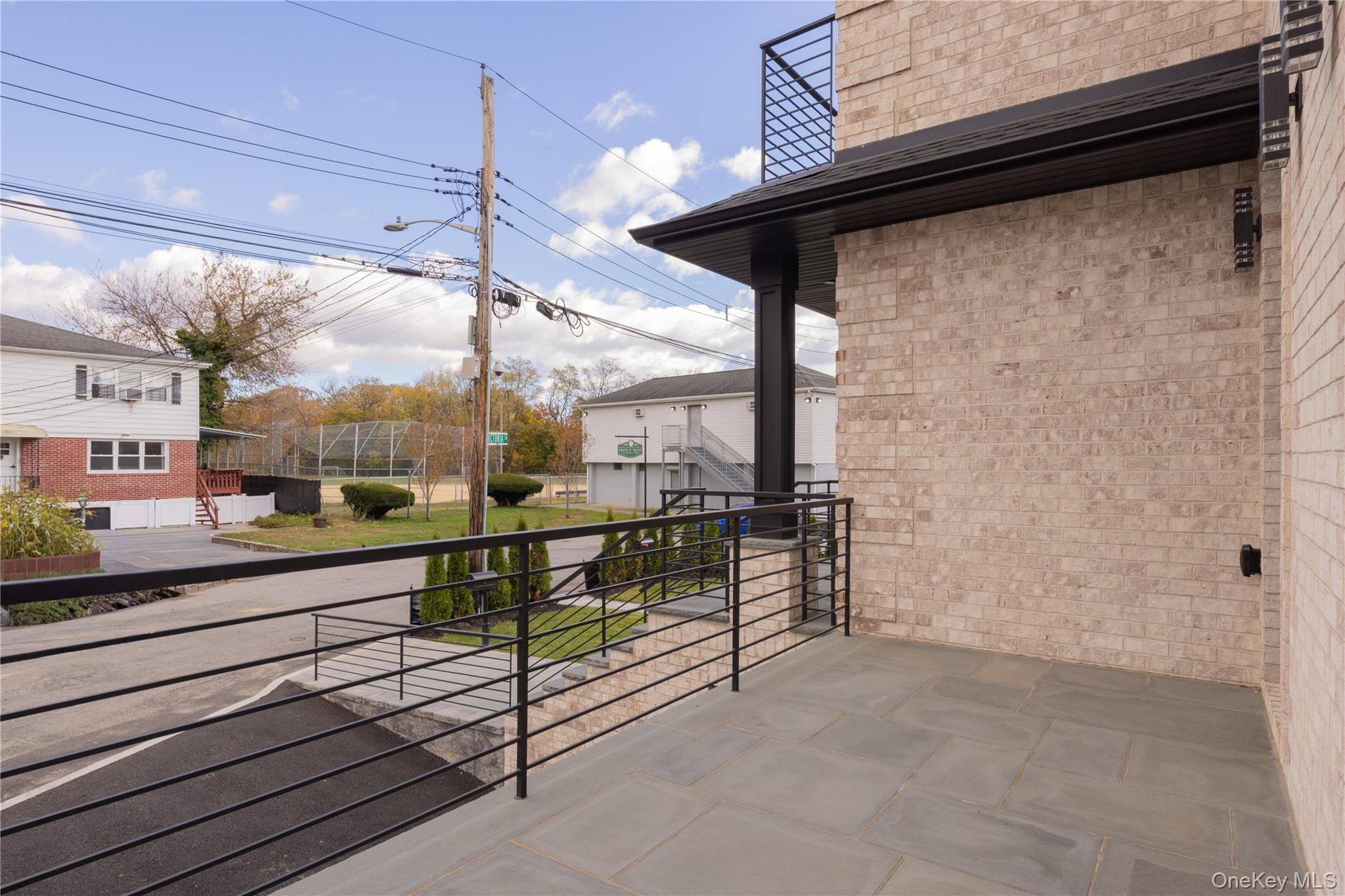 1 Victoria Lane, Yonkers, NY 10701