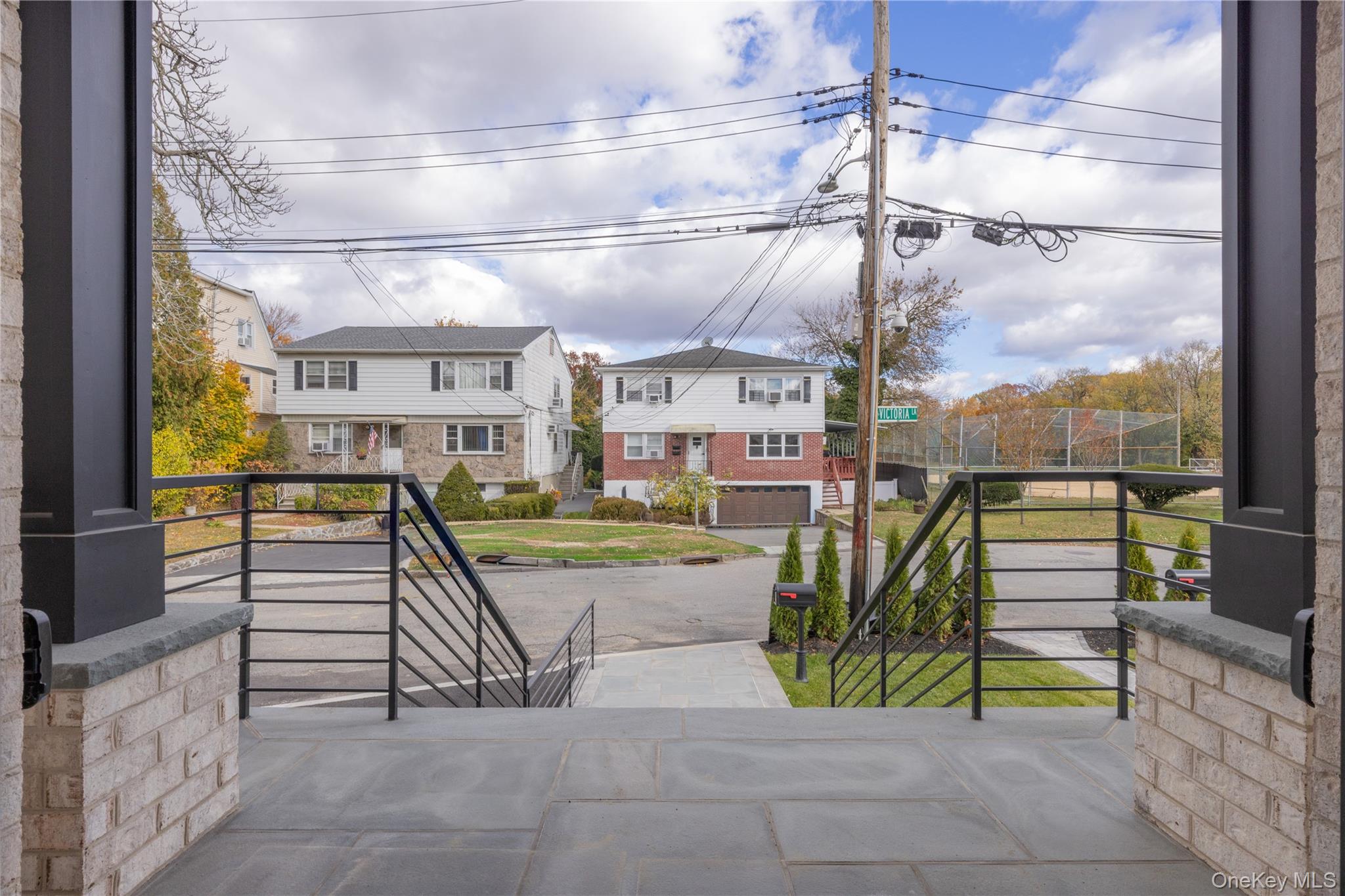 1 Victoria Lane, Yonkers, NY 10701