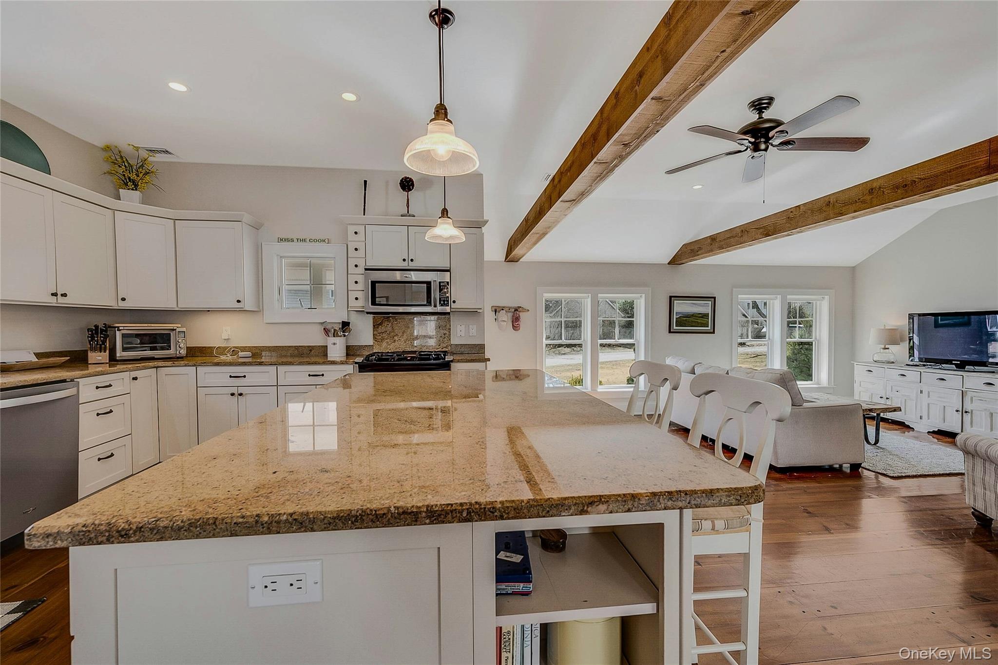 635 Strohson Road, Cutchogue, NY 11935