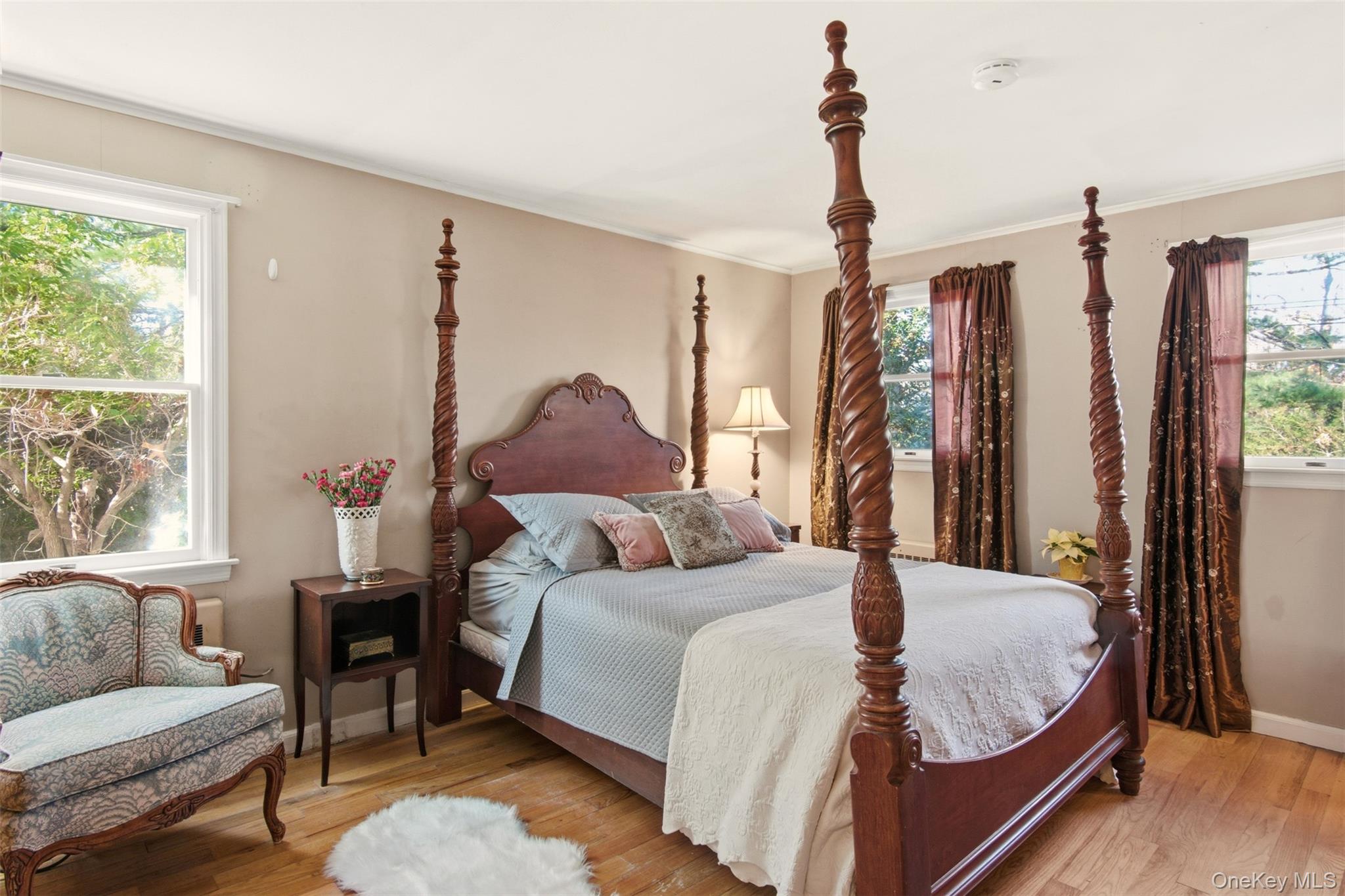 8 Old Wood Road, Stony Brook, NY 11790