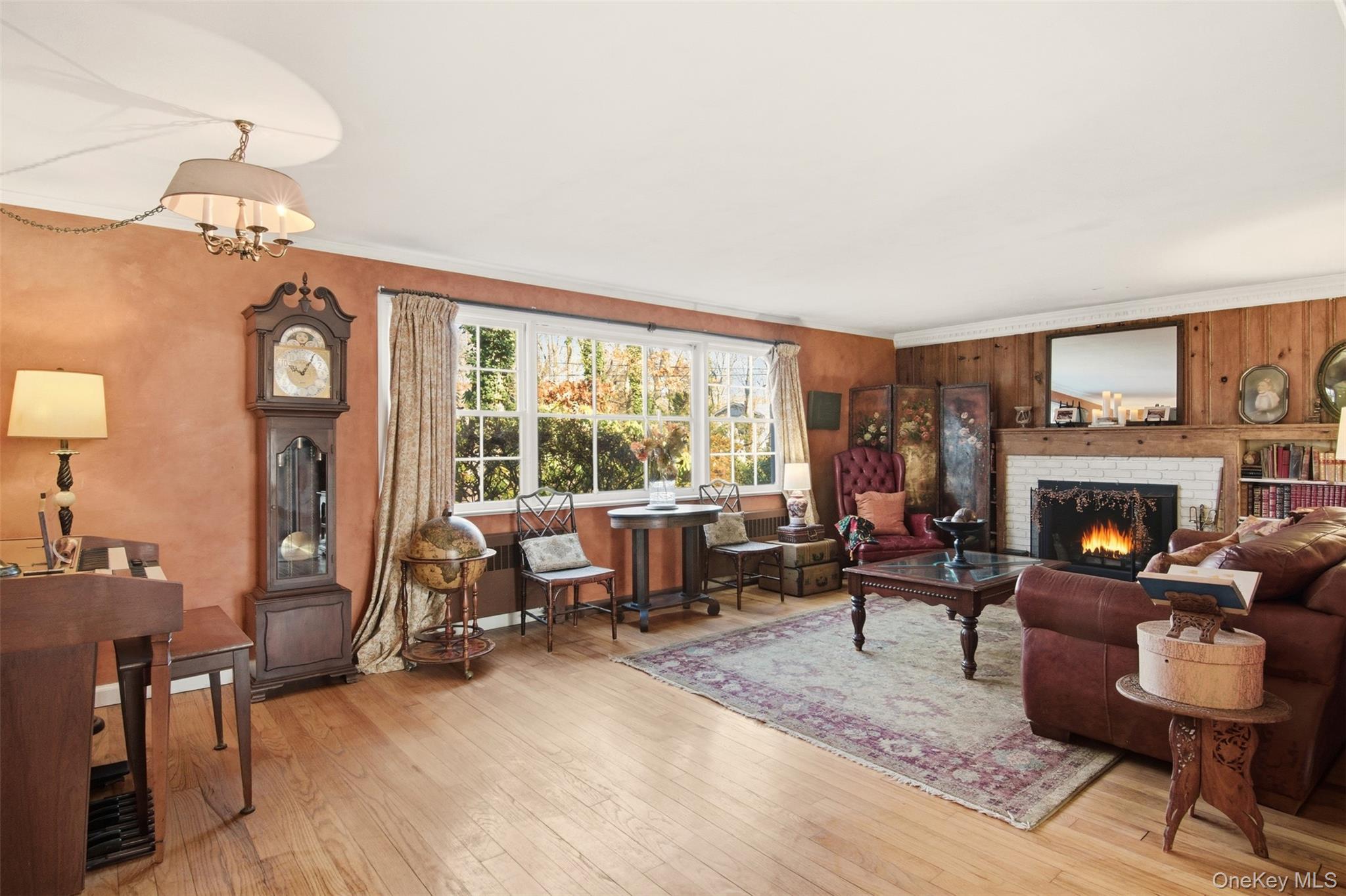 8 Old Wood Road, Stony Brook, NY 11790