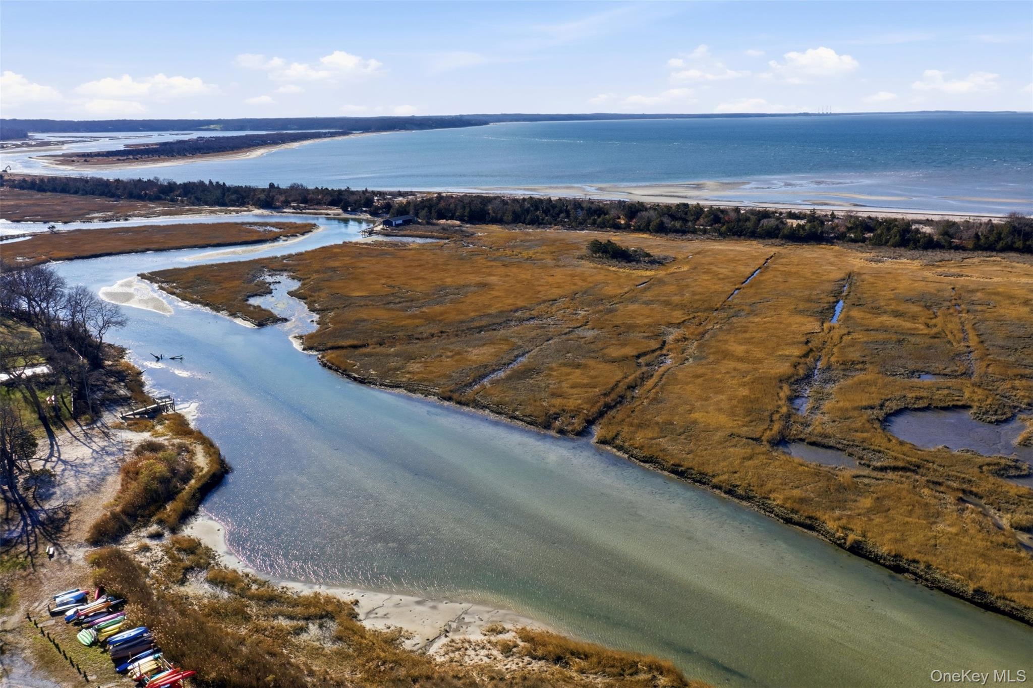 8 Old Wood Road, Stony Brook, NY 11790