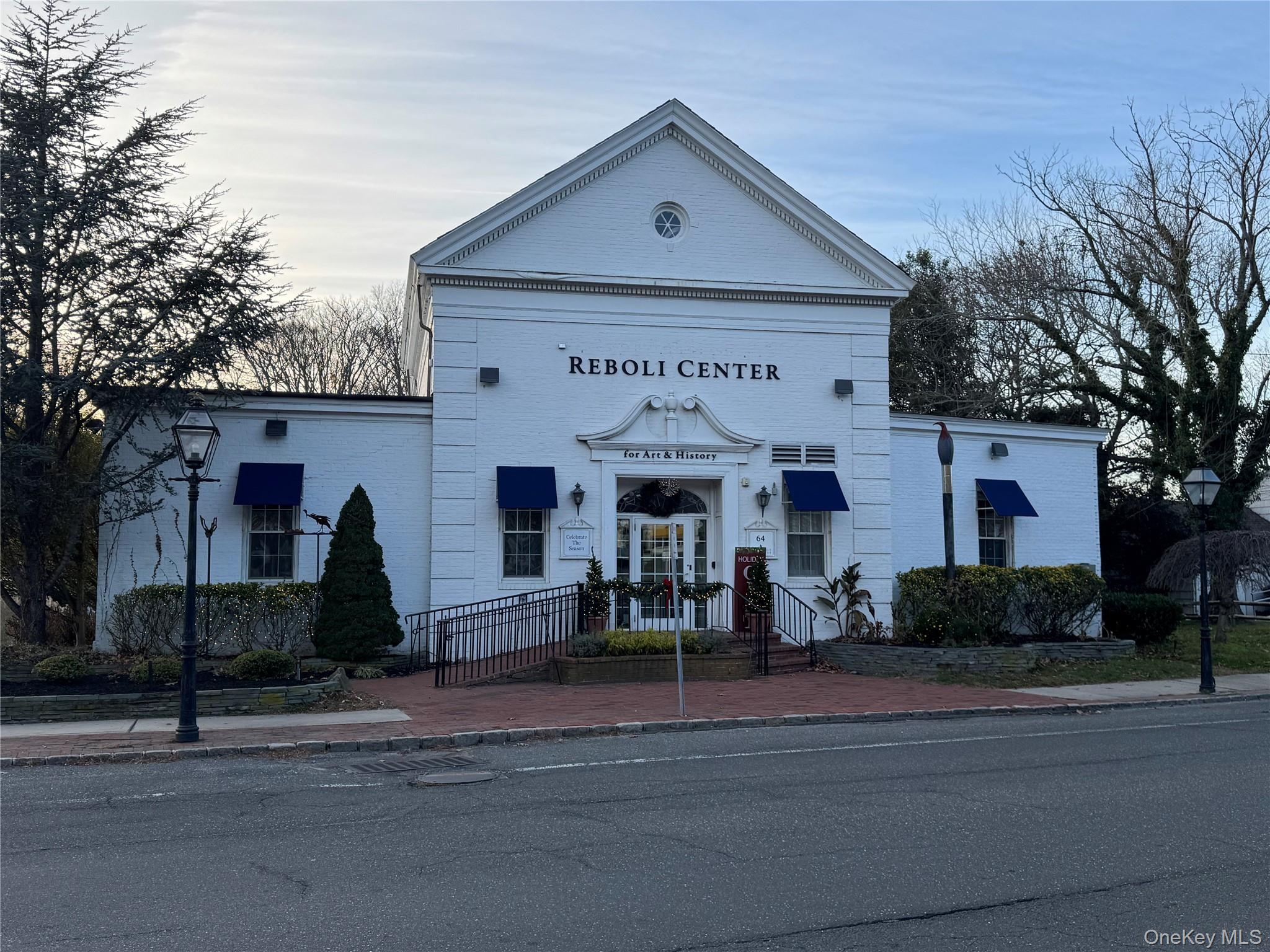 8 Old Wood Road, Stony Brook, NY 11790